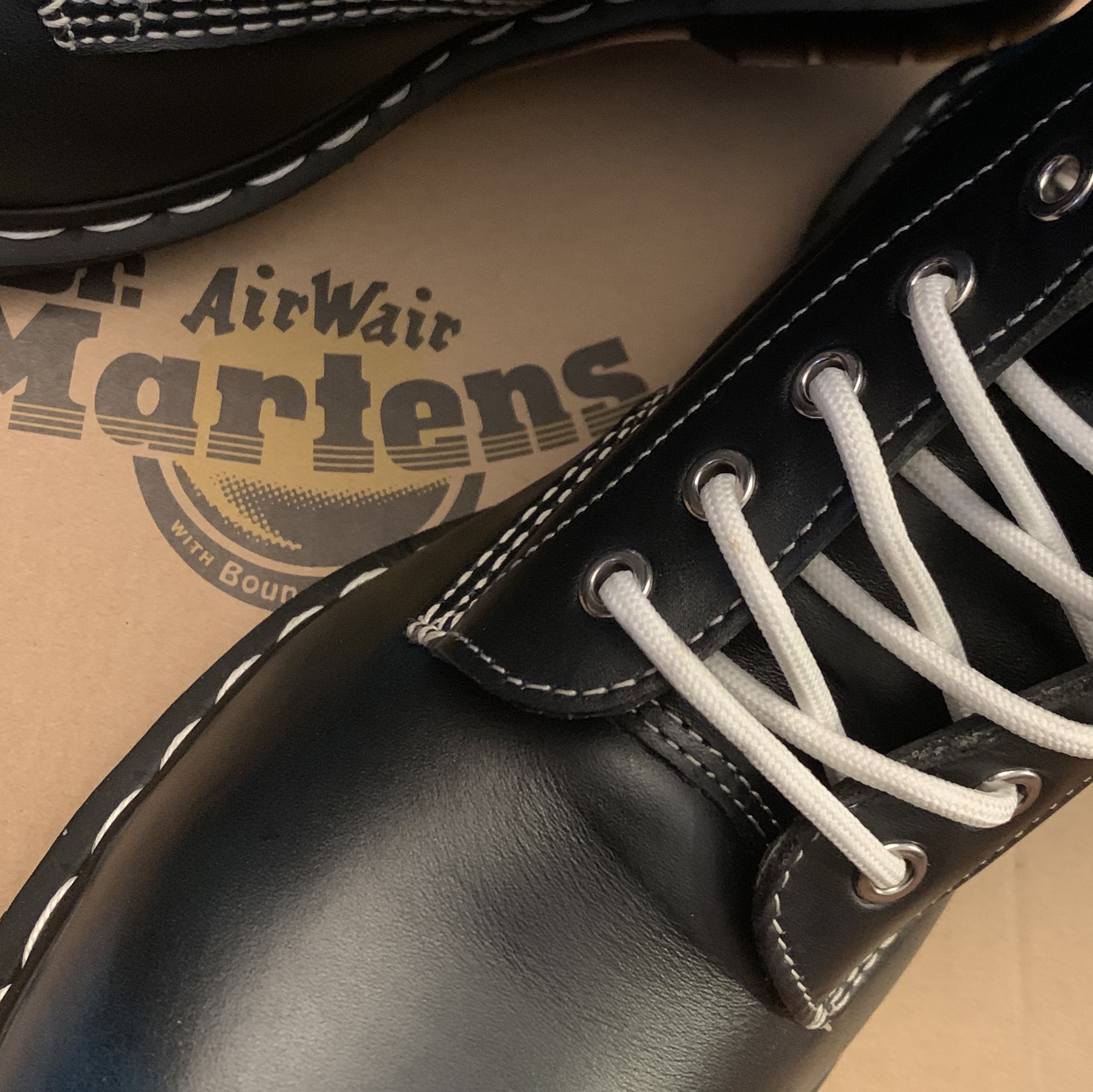 Dr. Martens 1919 Blue Black, Thrasher Cop Car Hood Black 착용 스타일 - 2