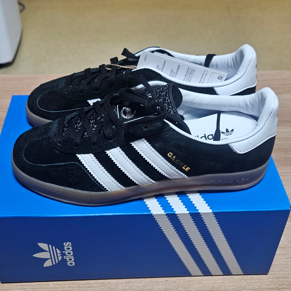 Adidas Gazelle Indoor Core Black 착용 스타일 - 3