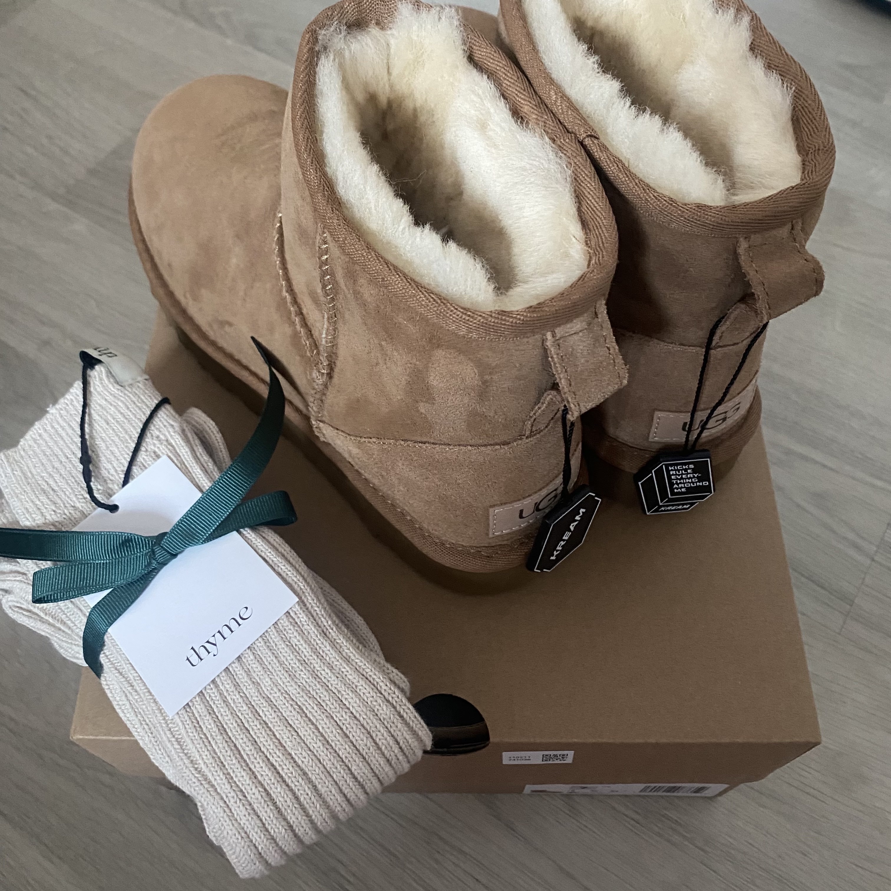 (W) UGG Classic Mini II Boots Chestnut 착용 스타일 - 2