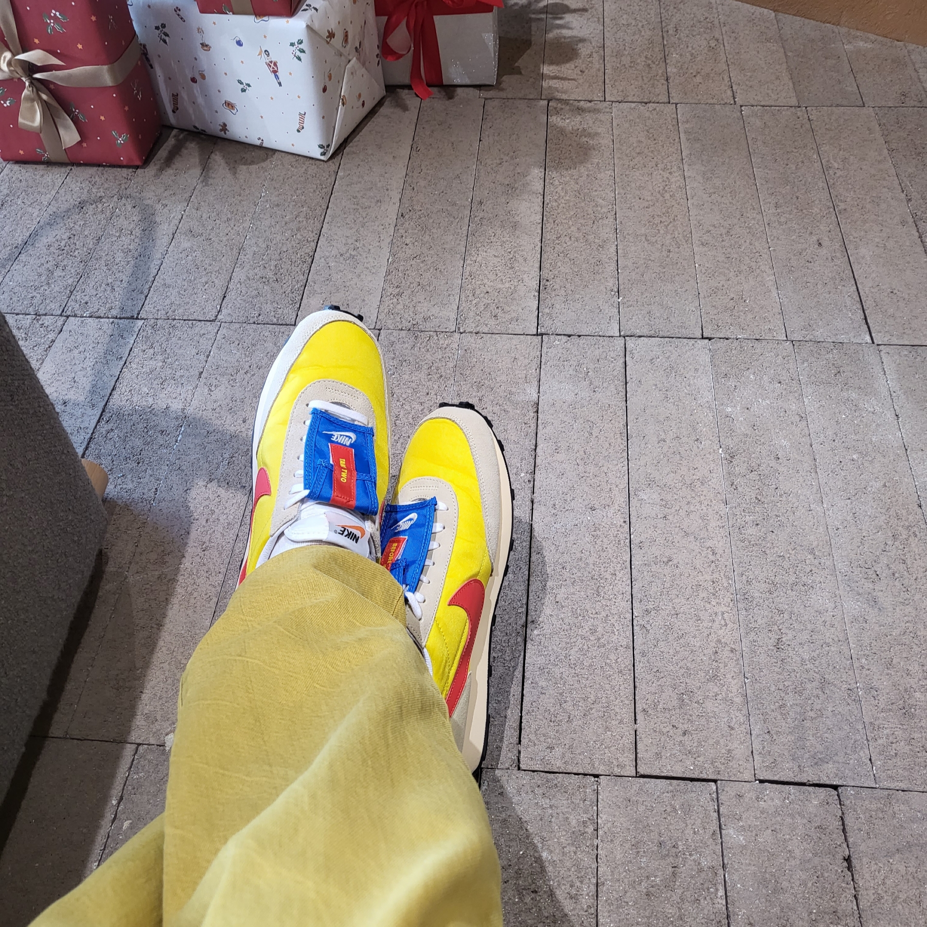 (W) Nike Daybreak BRS Speed Yellow 착용 스타일 - 1