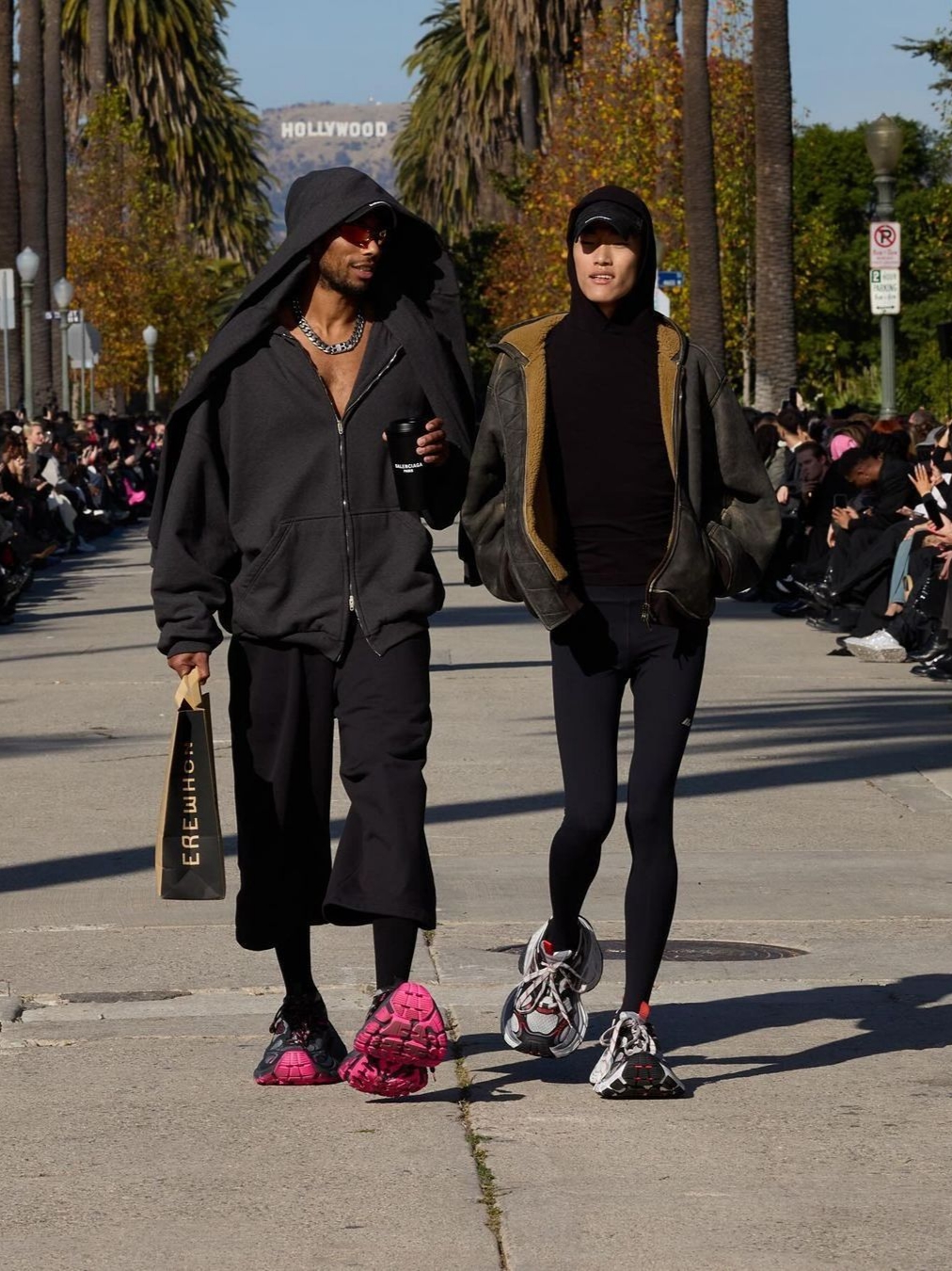 Balenciaga 10XL Sneakers White Black Grey, Balenciaga 10XL Sneakers Black Green 착용 스타일 - 3