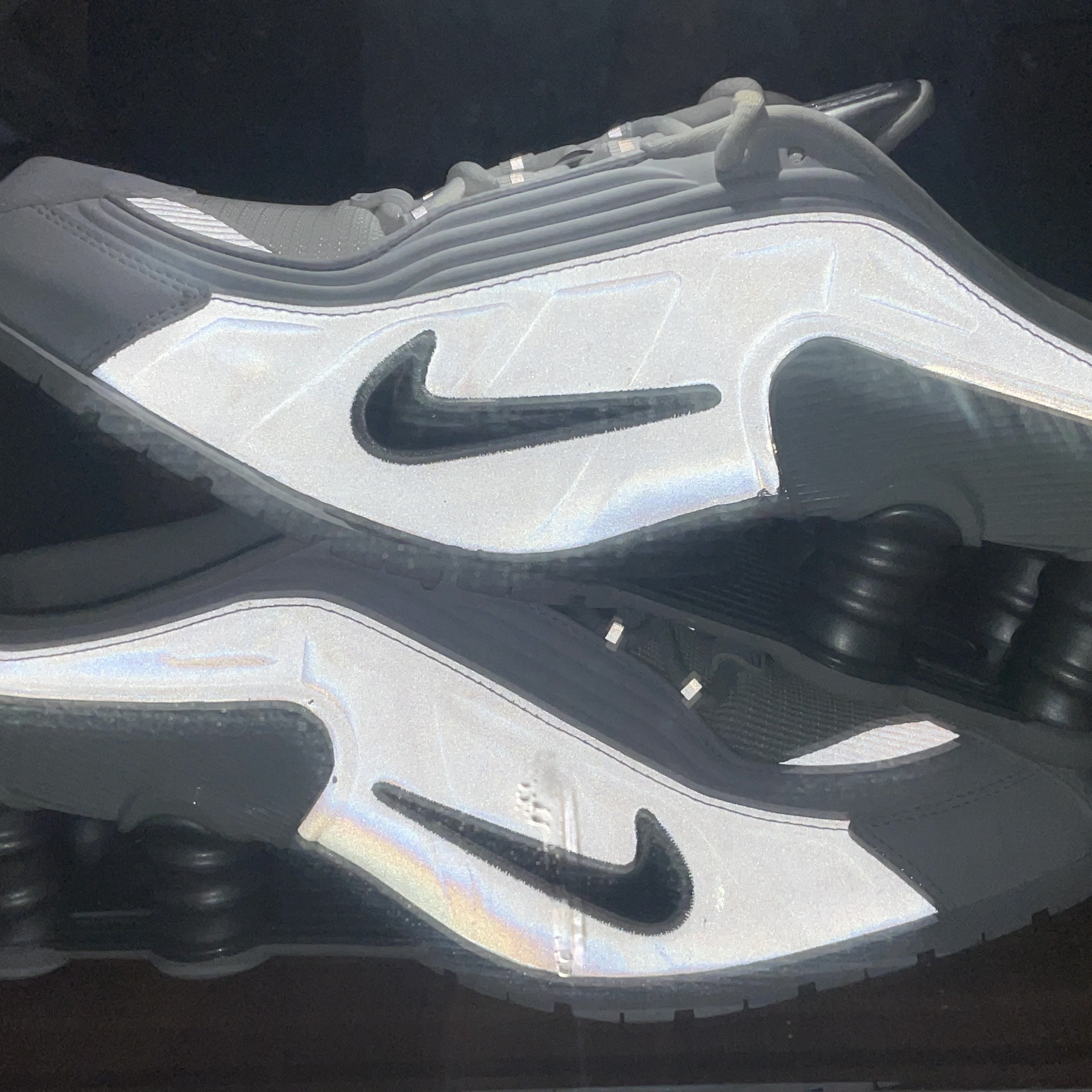 Nike x Martine Rose Shox MR4 Metallic Silver 착용 스타일