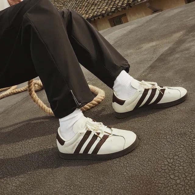 Adidas x Foot Industry Gazelle Cream White Dark Brown 착용 스타일