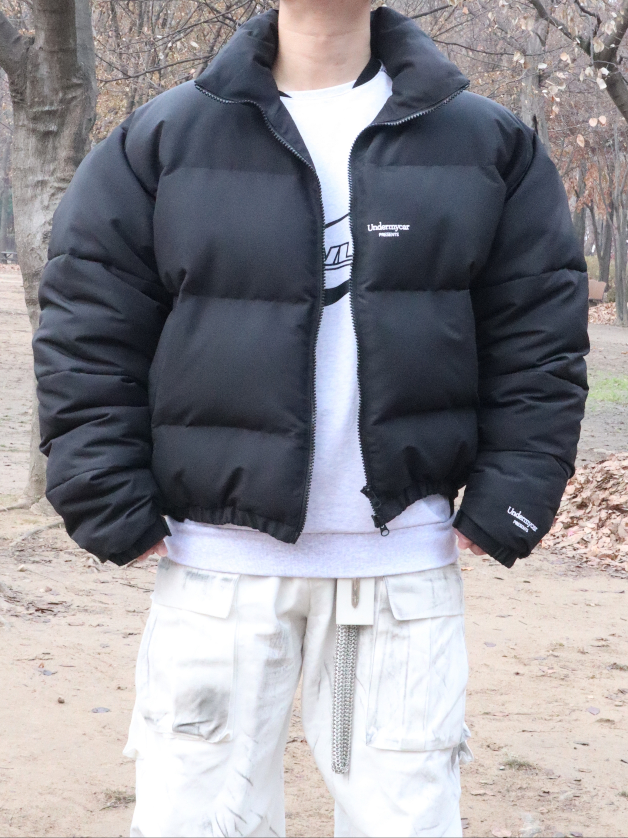Undermycar Mu.15 Anti Fxxking Logo Play Triple Logo Crop Padding Jacket Black, Nos Couleurs 01 Cargo Pants Dirty Washing 착용 스타일 - 6