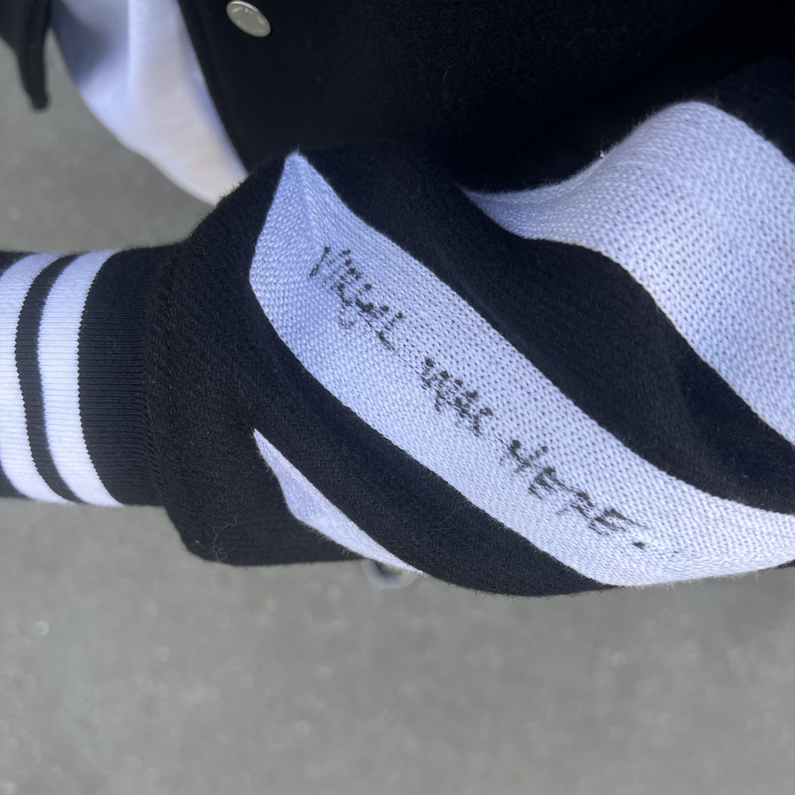 Jordan 11 Retro Low Concord 착용 스타일 - 3
