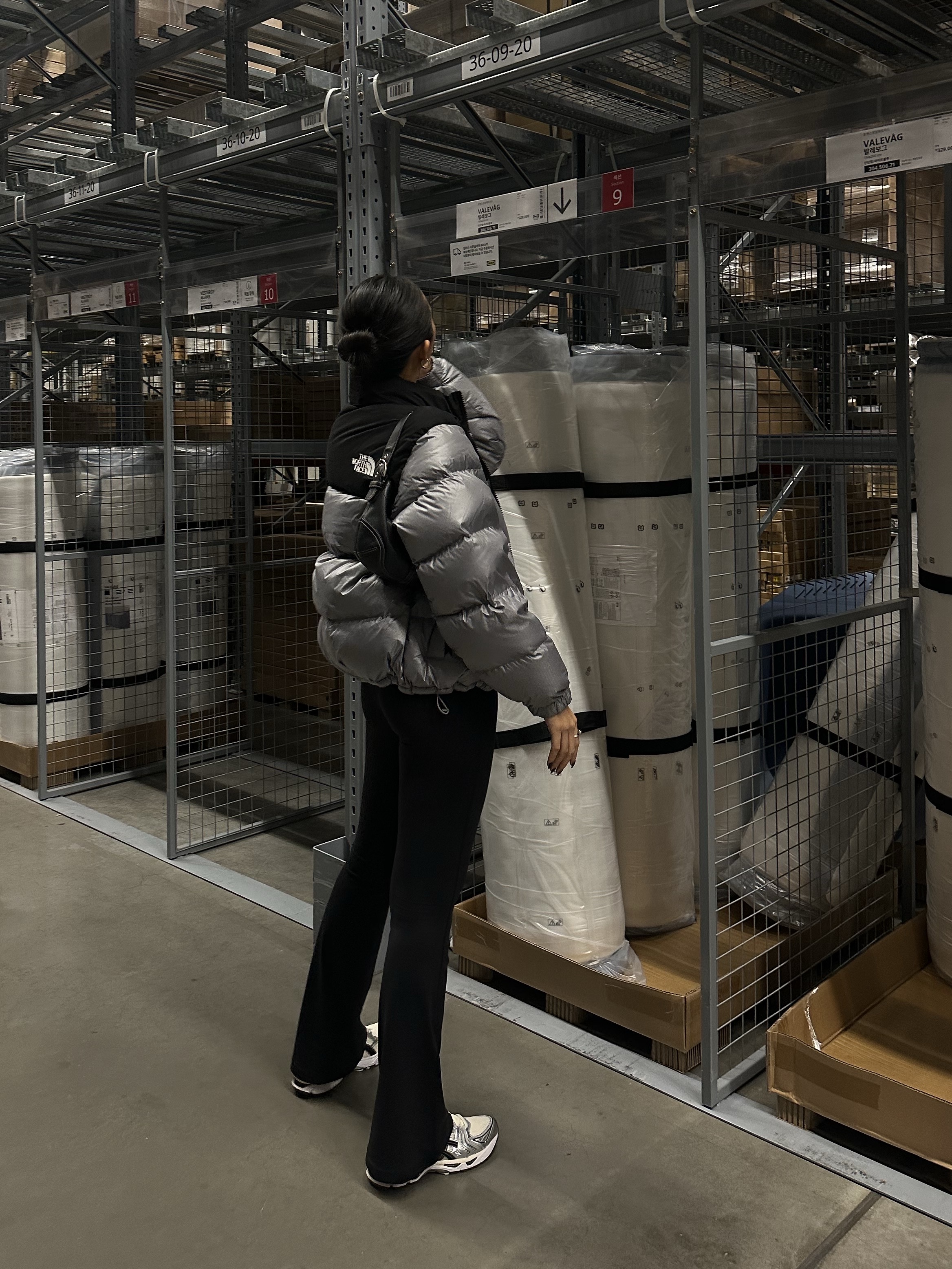 Asics Gel-Kayano 14 Cream Black, The North Face White Label Novelty Nuptse Down Jacket Heather Gray 착용 스타일 - 2