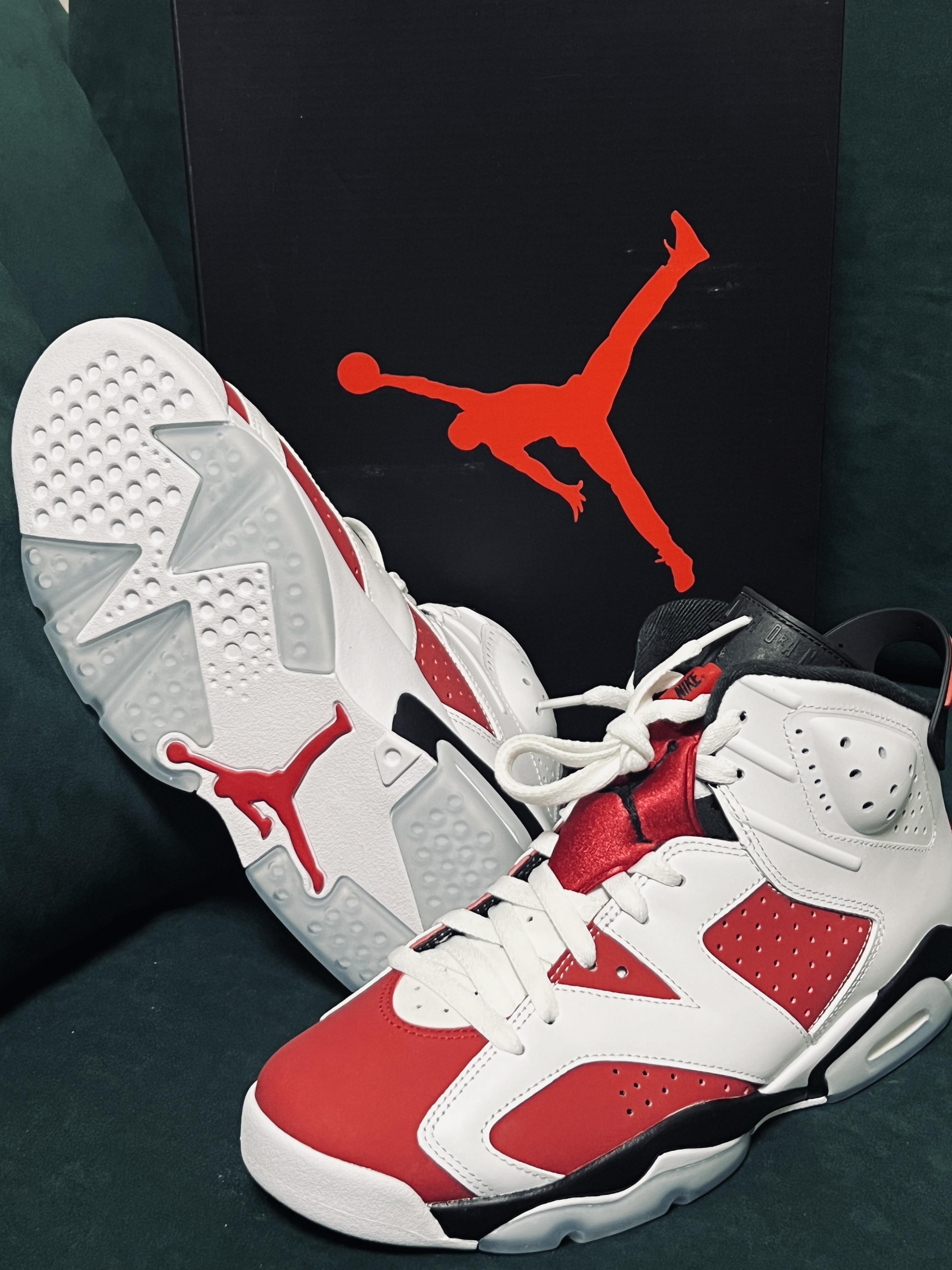 Jordan 6 Retro Carmine 2021 착용 스타일 - 3