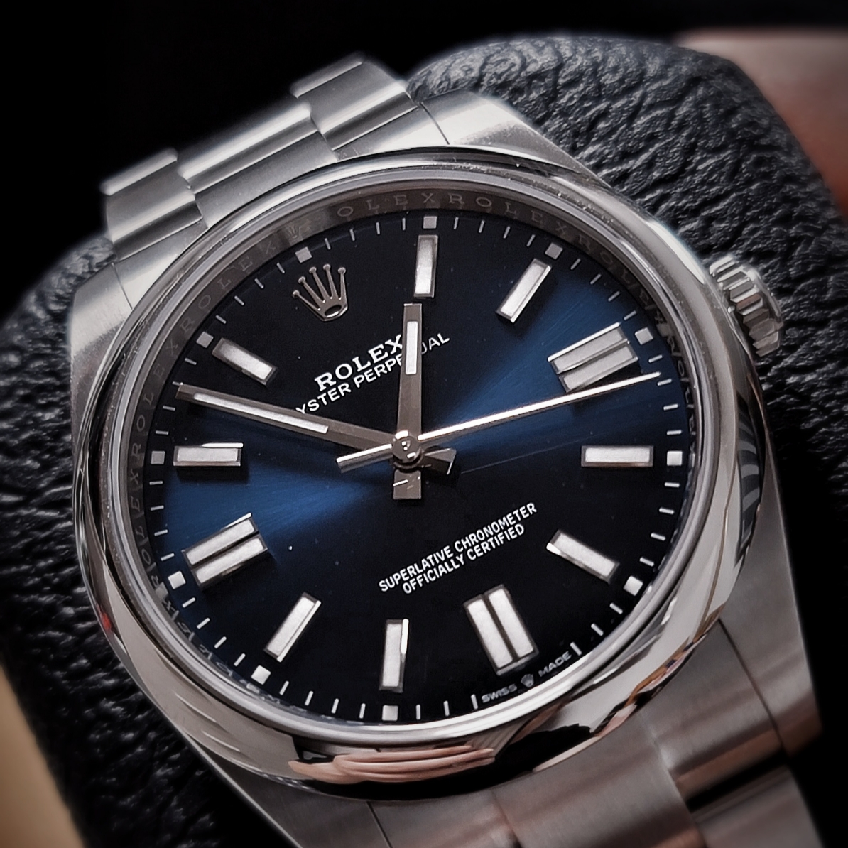 Rolex Oyster Perpetual 41mm 124300 Bright Blue Oyster 착용 스타일