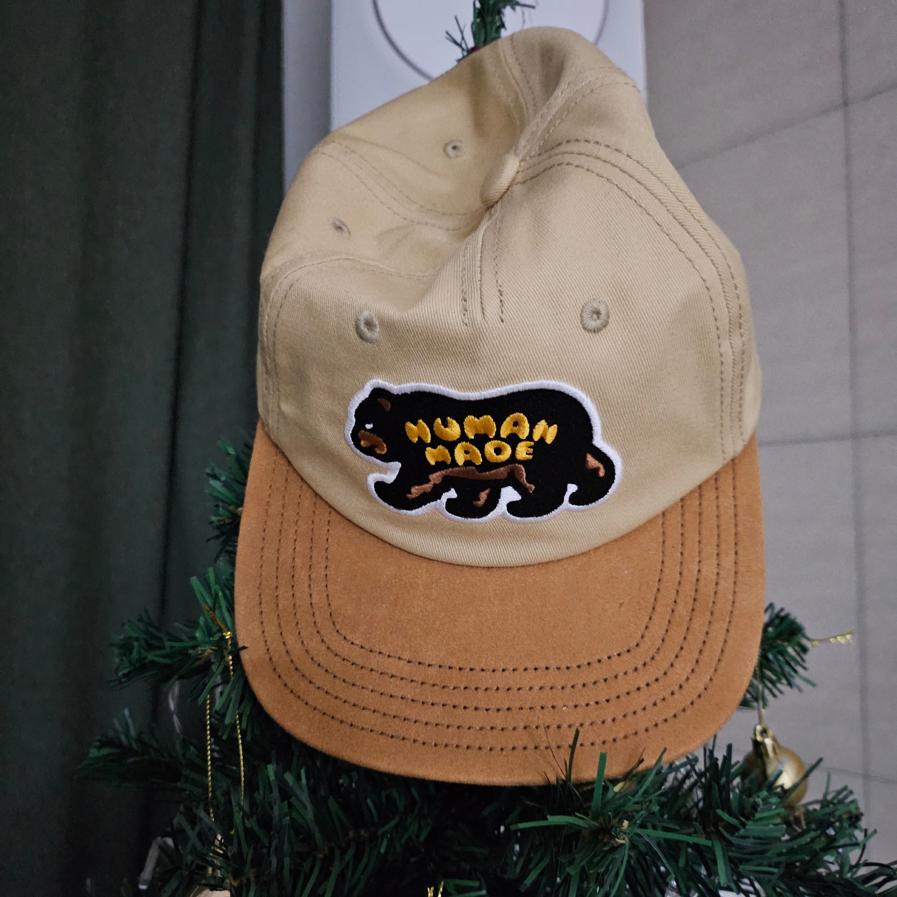 Human Made 5 Panel Twill Cap #2 Beige 착용 스타일 - 1