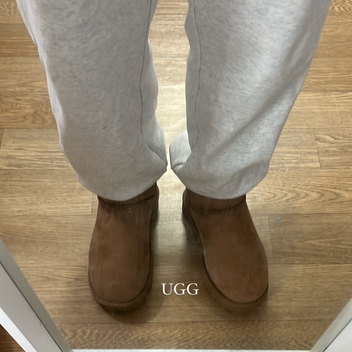 (W) UGG Classic Mini Il Boot Hickory 착용 스타일