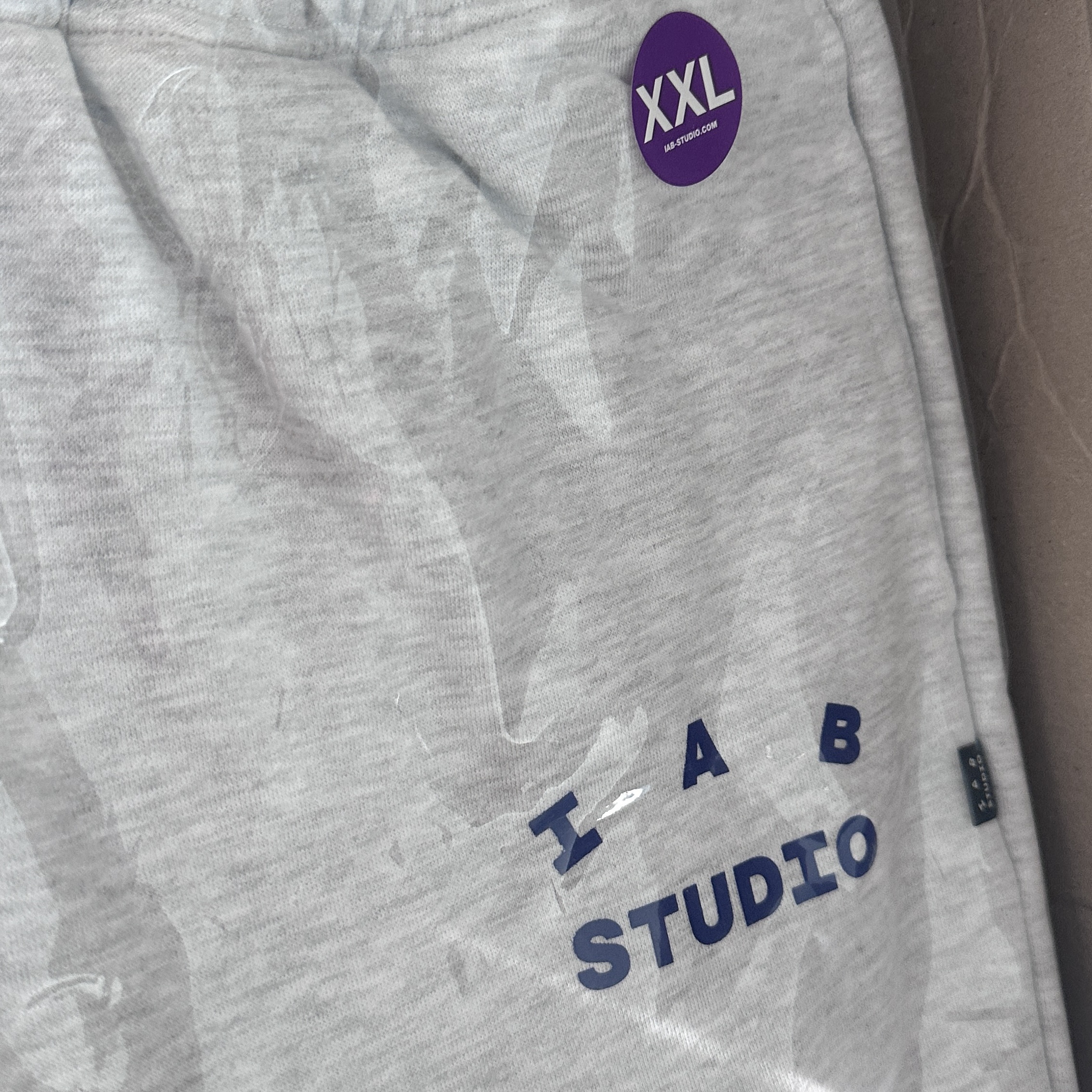 IAB Studio Sweatpants Light Gray 착용 스타일 - 1