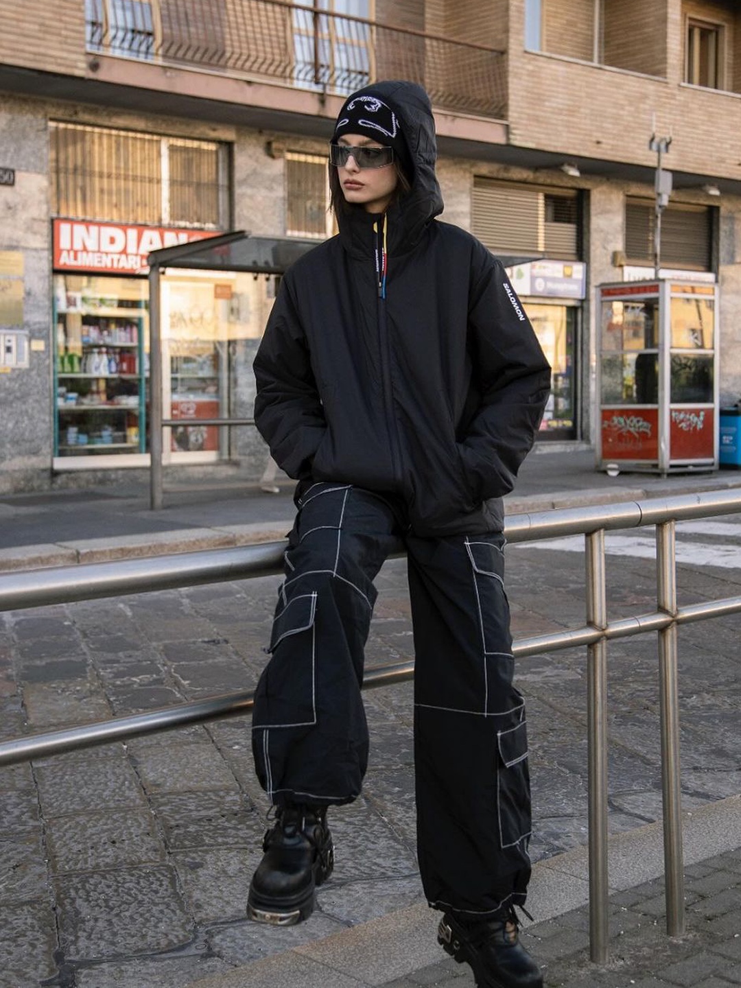 Salomon Modisay Jacket Black, Salomon Modisay Jacket Dark Blue 착용 스타일 - 2