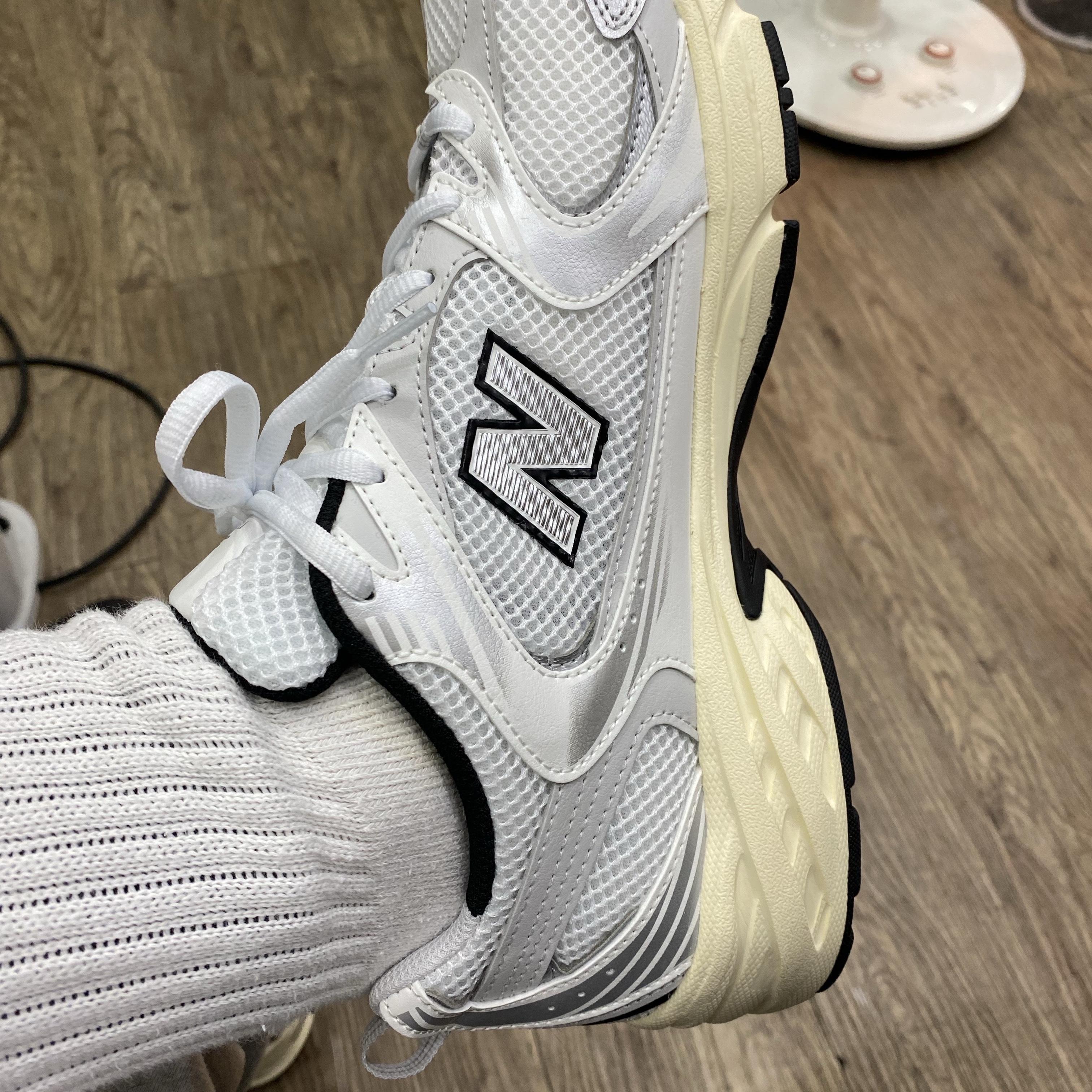 New Balance 530 Silver Cream 착용 스타일