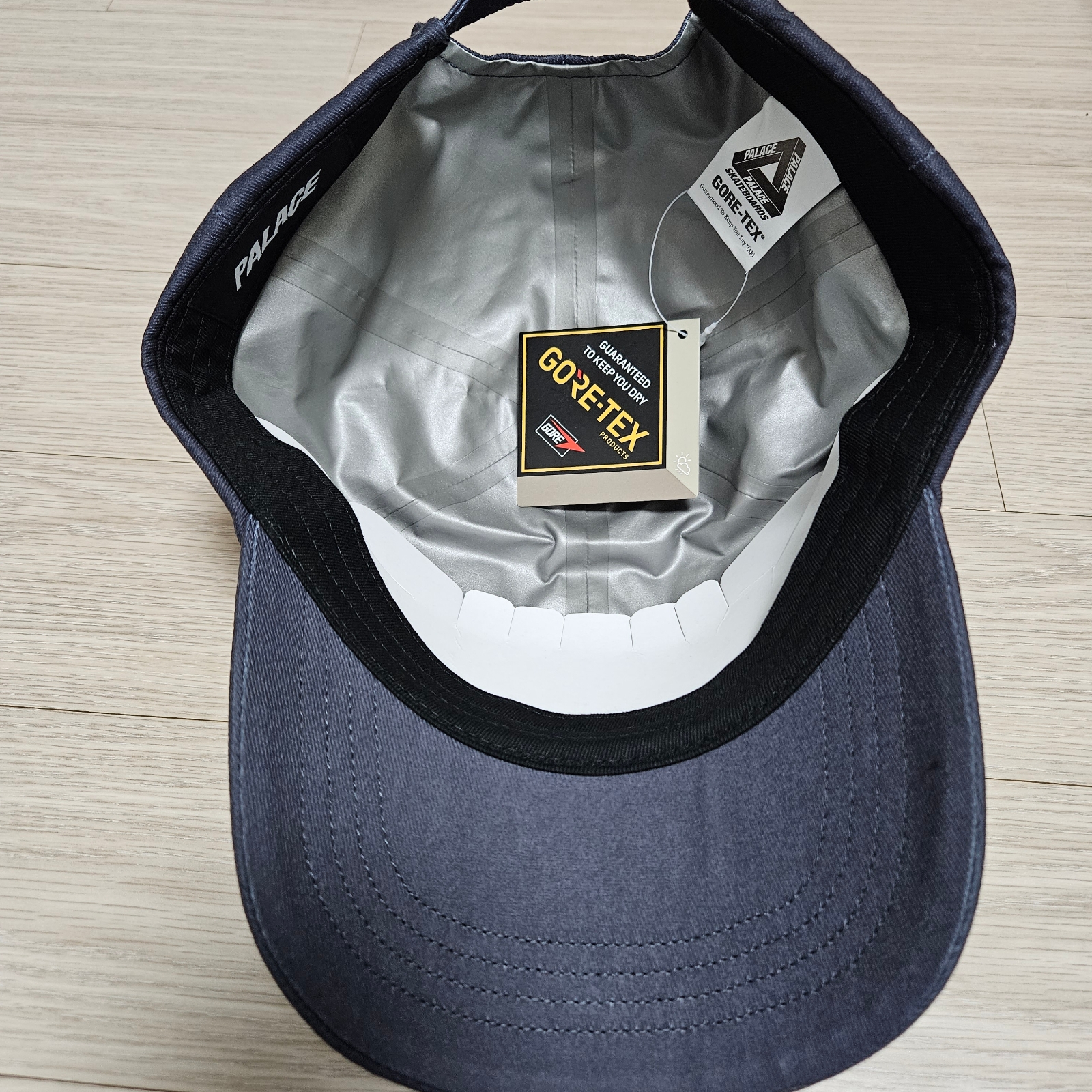 Palace Gore-Tex Pigment P 6-Panel Navy - 23FW 착용 스타일