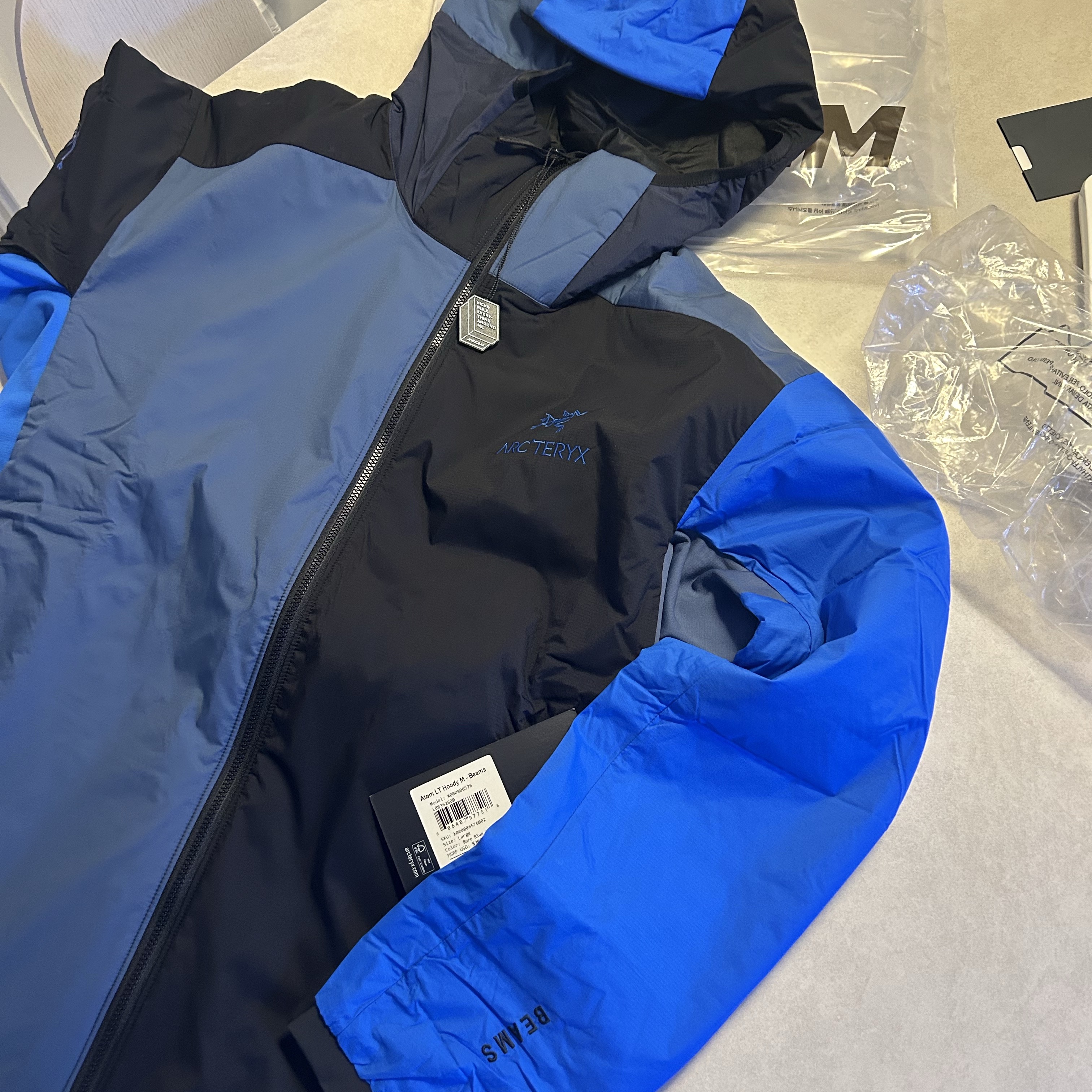 Arc'teryx x Beams Atom LT Hoody Boro Blue 착용 스타일
