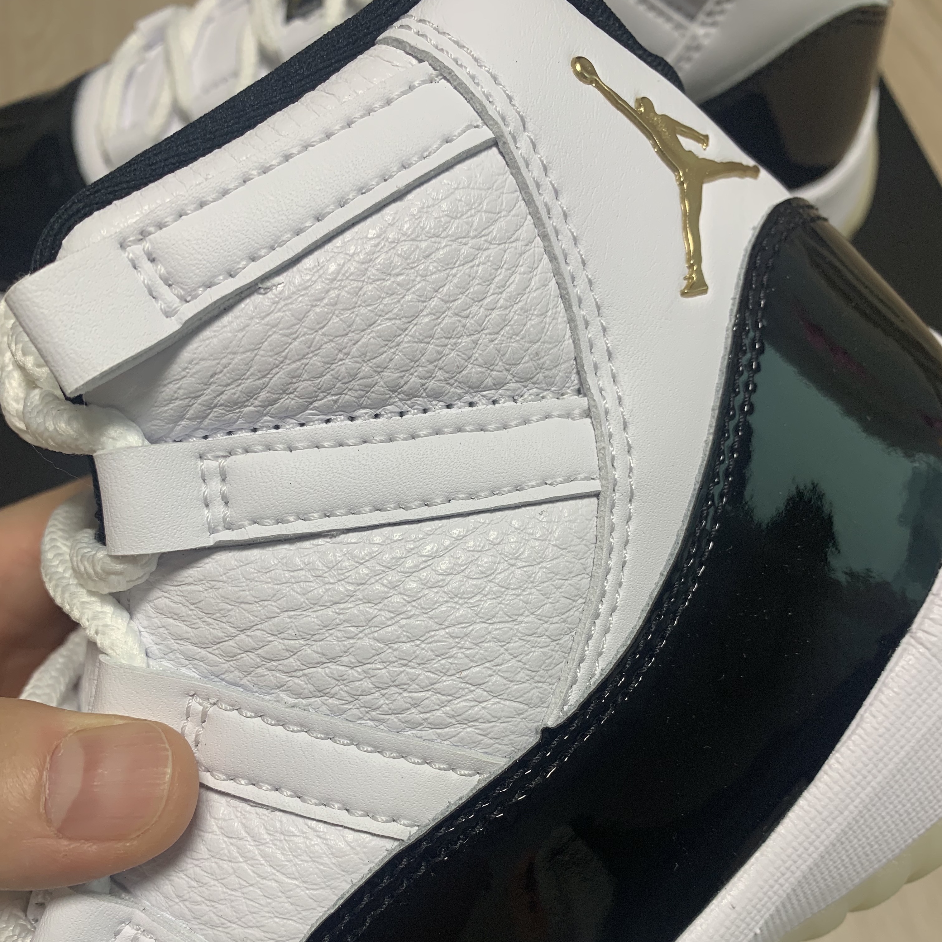 Jordan 11 Retro Gratitude 착용 스타일 - 3