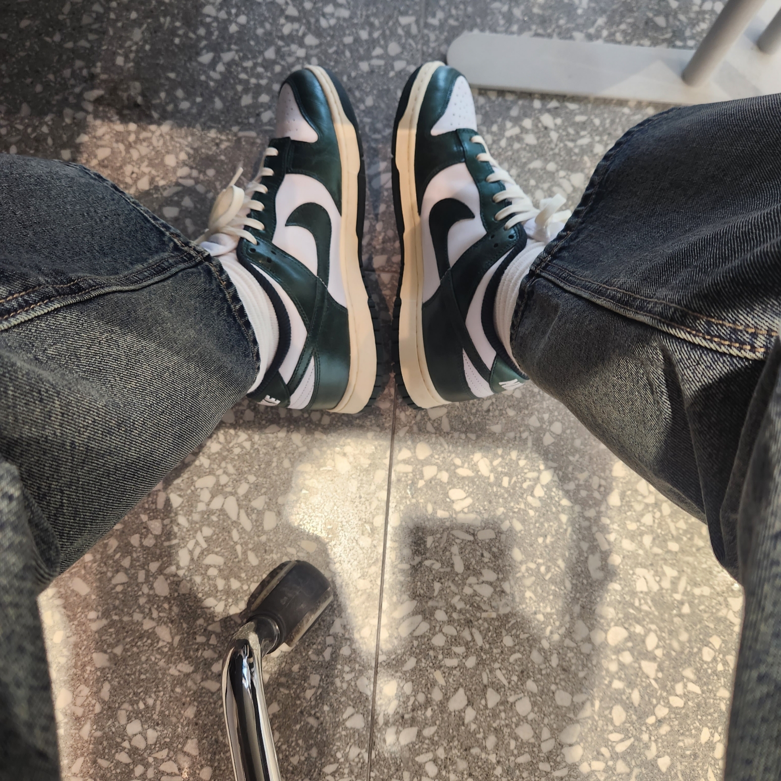 (W) Nike Dunk Low Vintage Green 착용 스타일