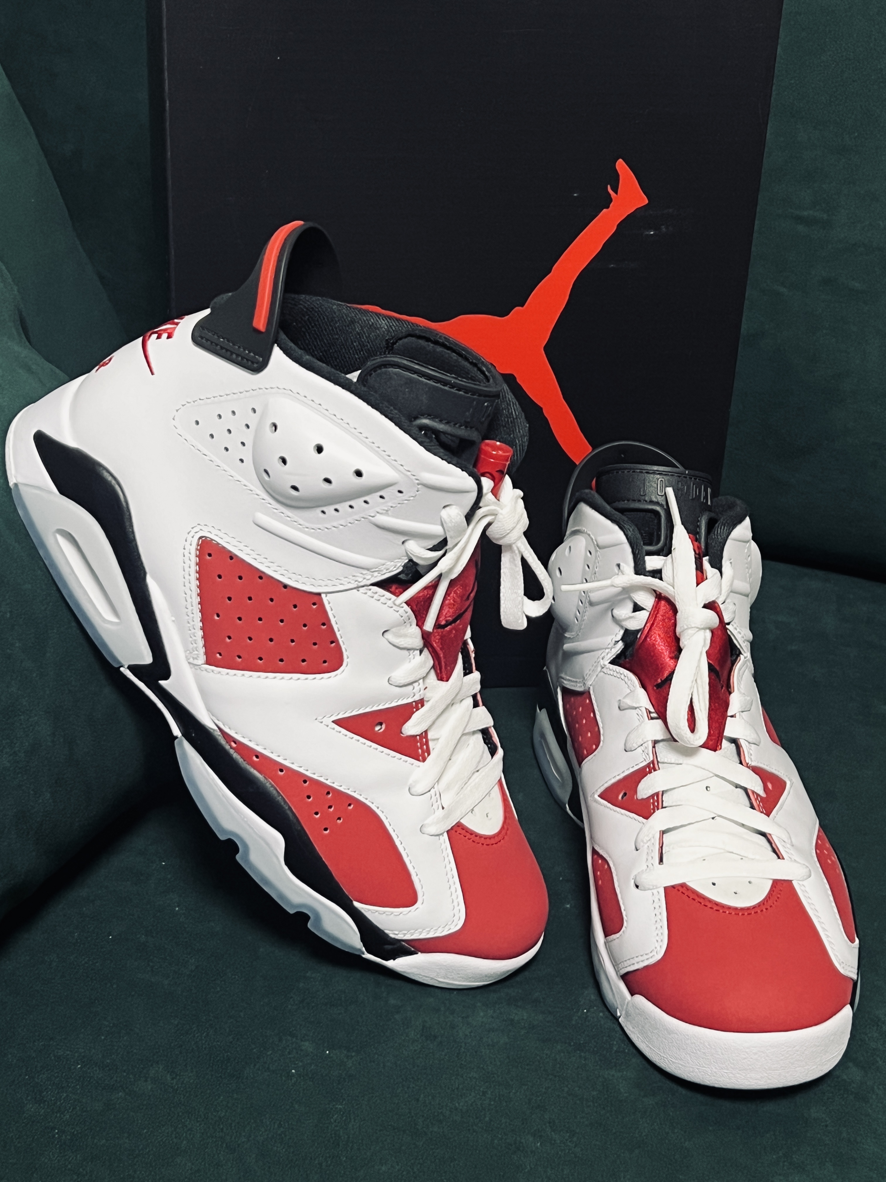 Jordan 6 Retro Carmine 2021 착용 스타일 - 2