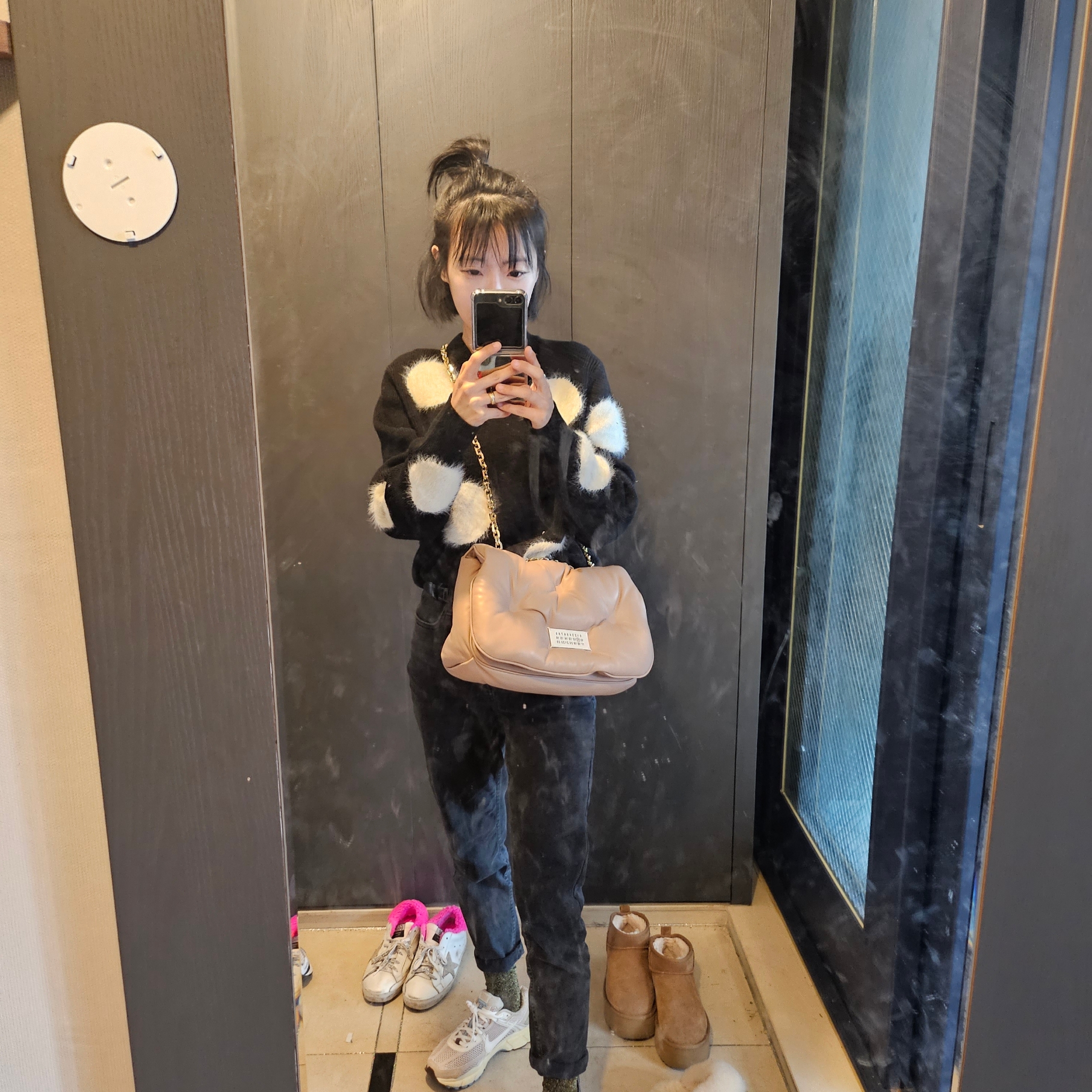 Maison Margiela Glam Slam Flap Medium Shoulder Bag Pink 착용 스타일 - 1