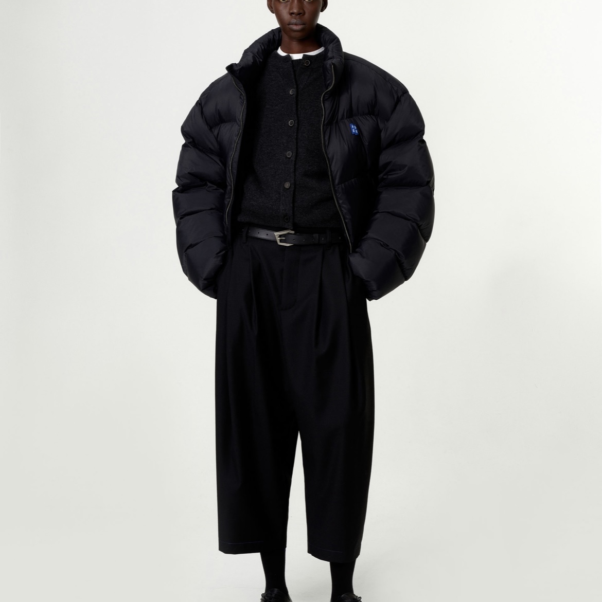 Ader Error Sig; TRS/BL Tag Puffer Jacket 01 Noir 착용 스타일 - 3