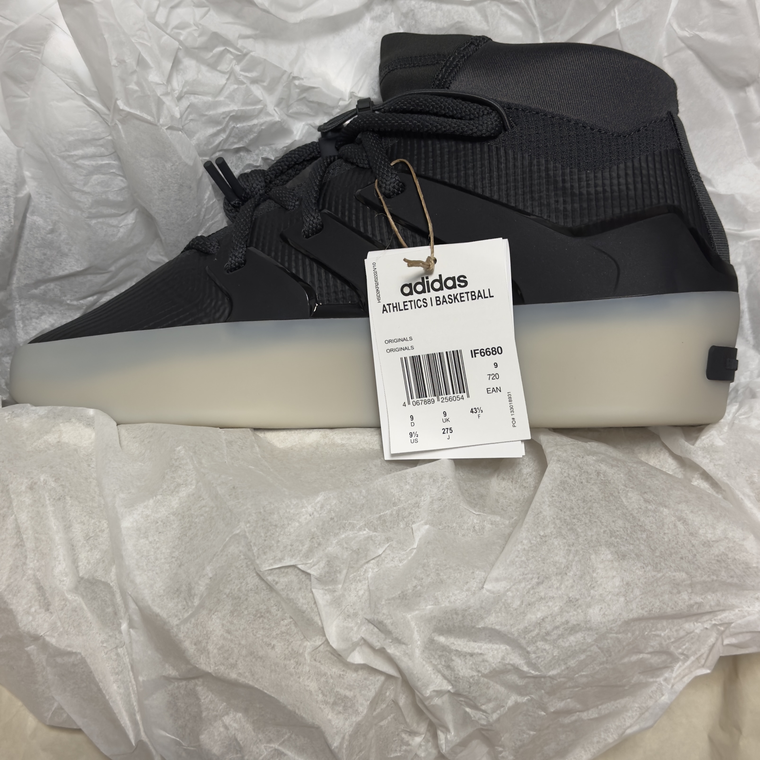 Adidas x Fear of God Athletics I Basketball Carbon 착용 스타일 - 5