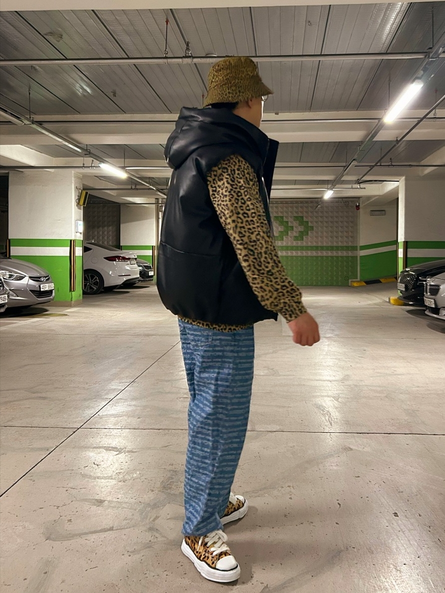 Supreme Small Box L/S T-Shirt Leopard - 23FW, Supreme x Barbour Waxed Cotton Crusher Leopard - 20SS 착용 스타일 - 5
