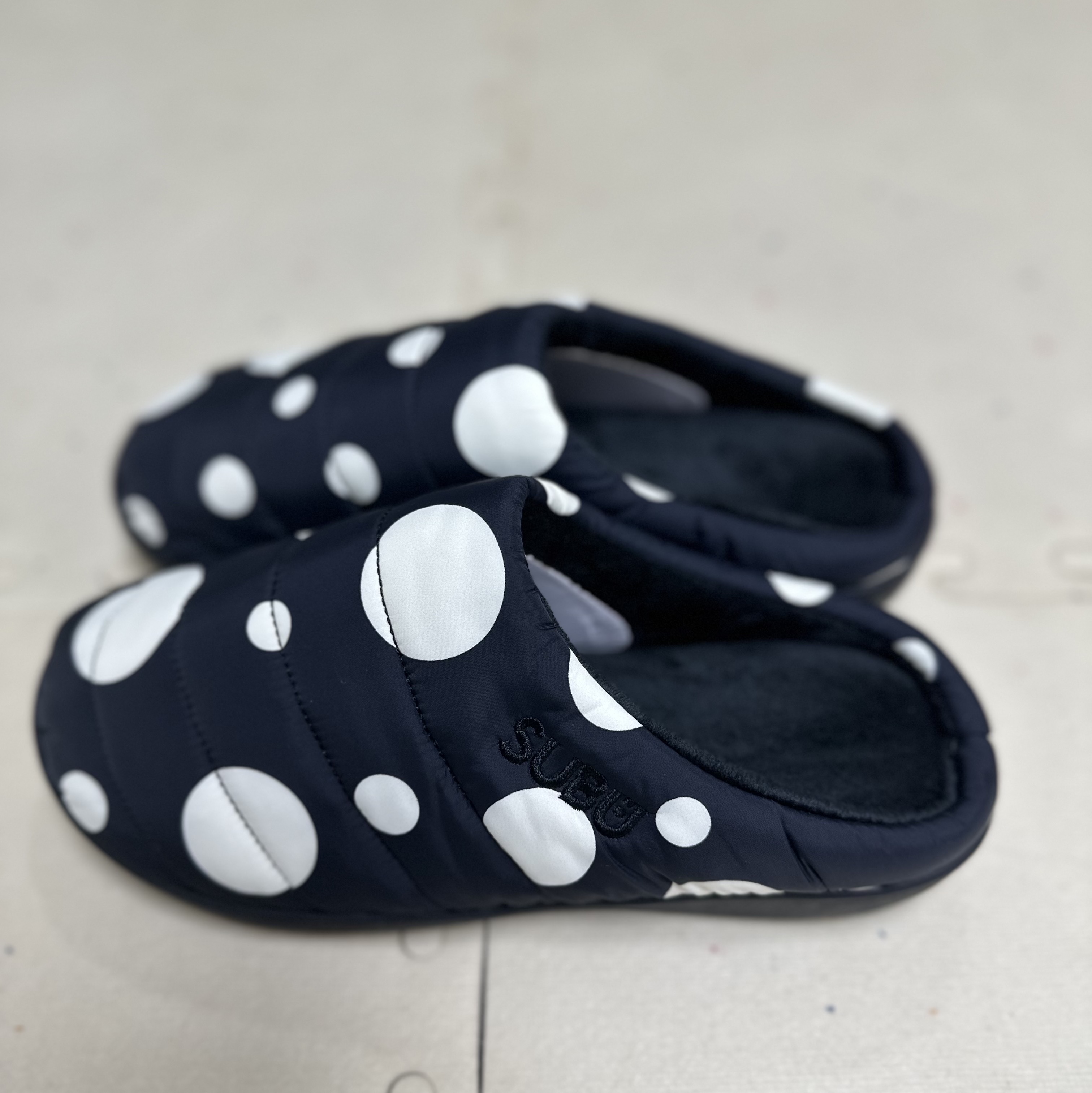 Subu Down Sandal Cream Snow Dot 착용 스타일 - 2
