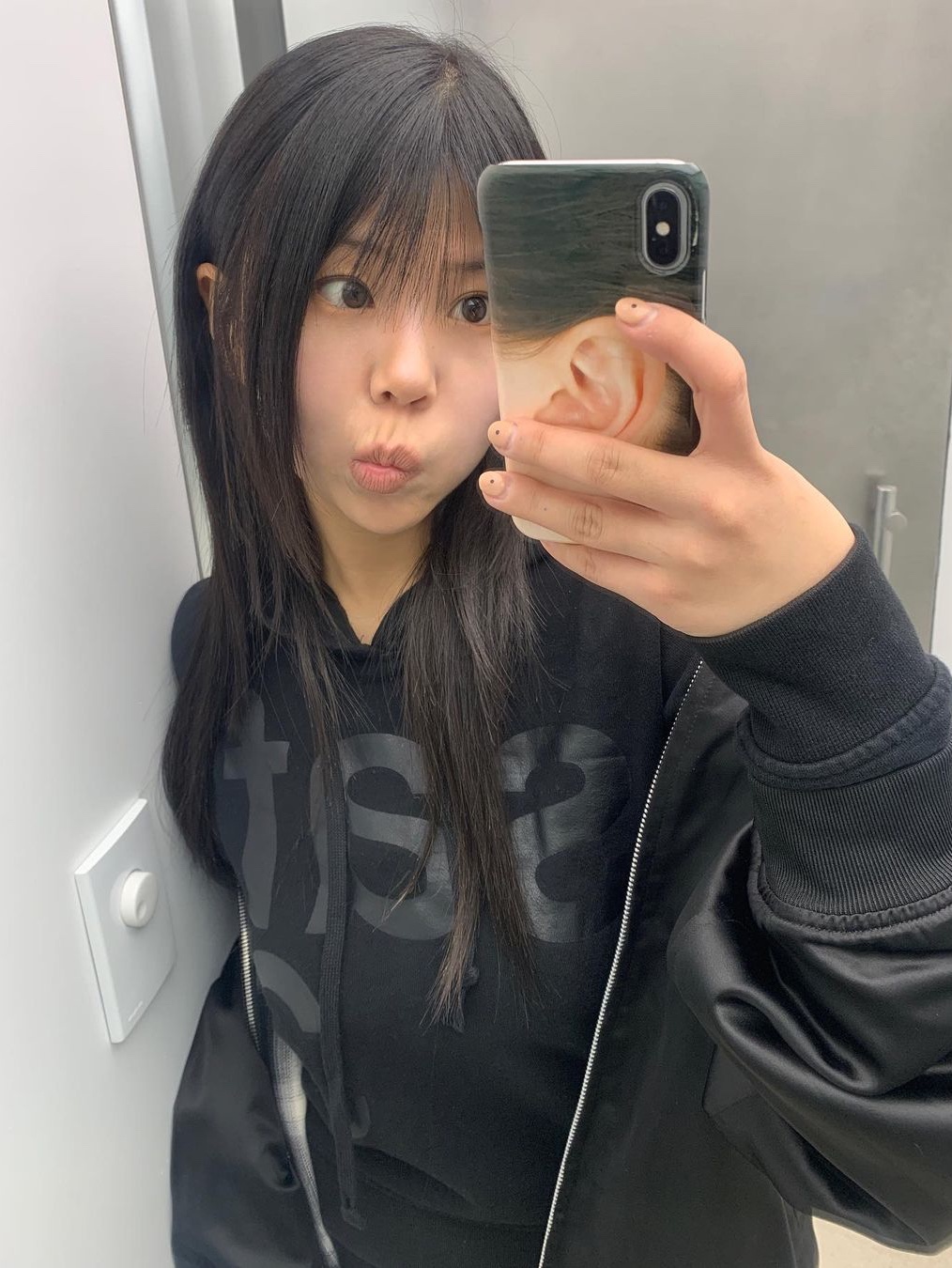 [KREAM 단독] Safarispot Women 1/2 Basic Safari Hoodie Black, [KREAM 단독] Safarispot Basic Safari Hoodie Black 착용 스타일