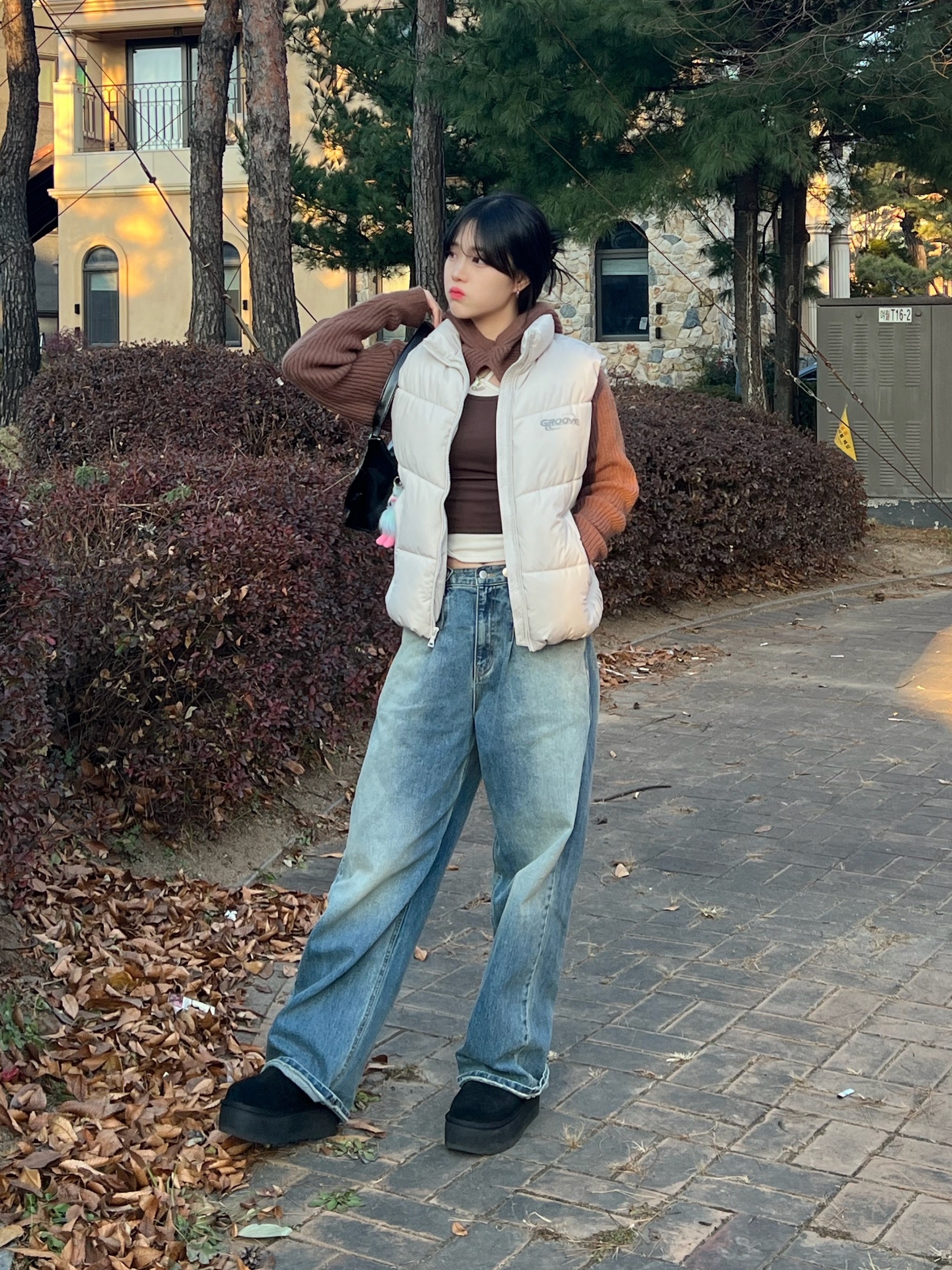 (W) UGG Classic Mini Platform Boots Black, Cosymosy Ugly Bird Keyring Rainbow 착용 스타일 - 5