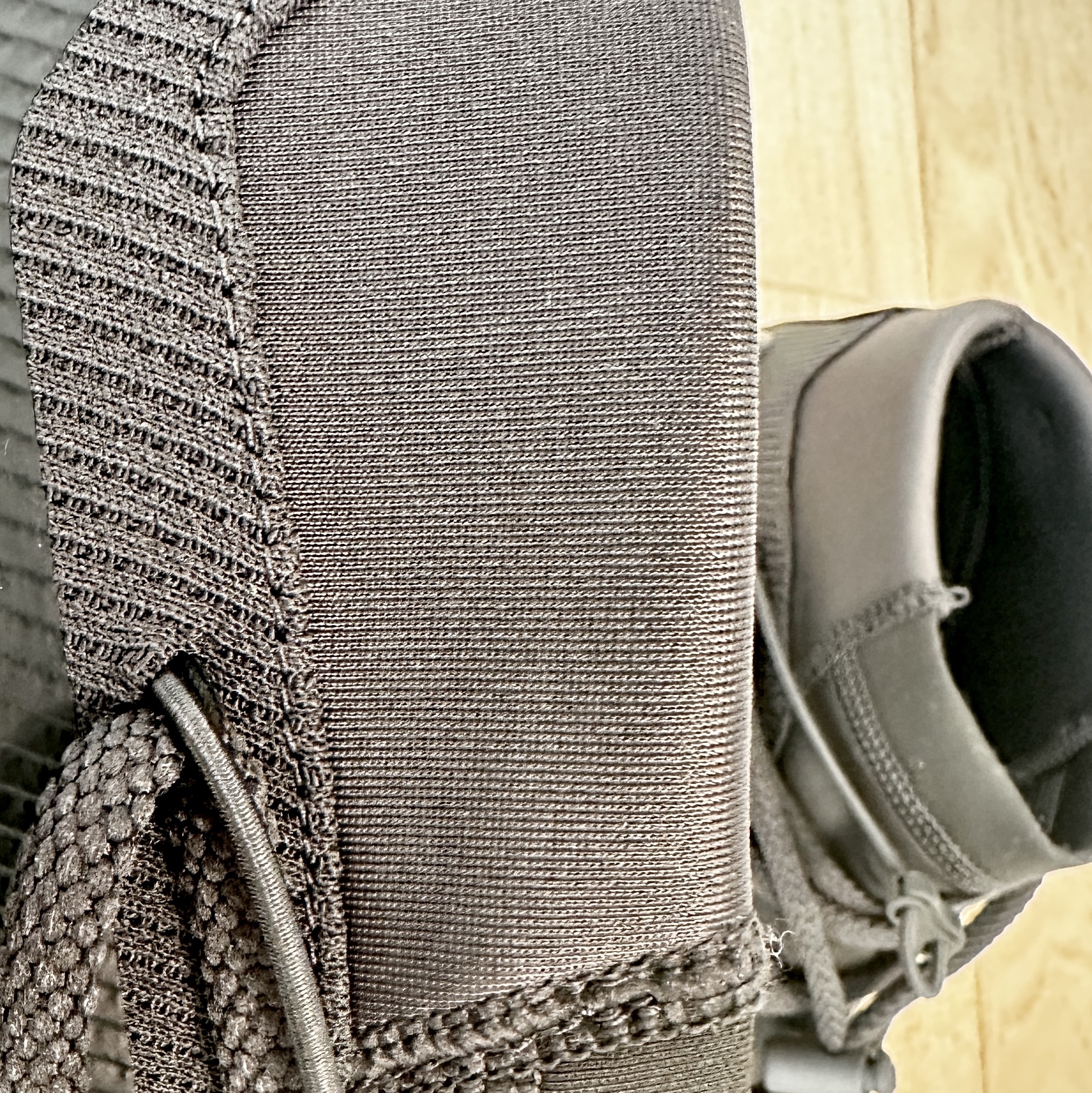 Adidas x Fear of God Athletics I Basketball Carbon 착용 스타일 - 3