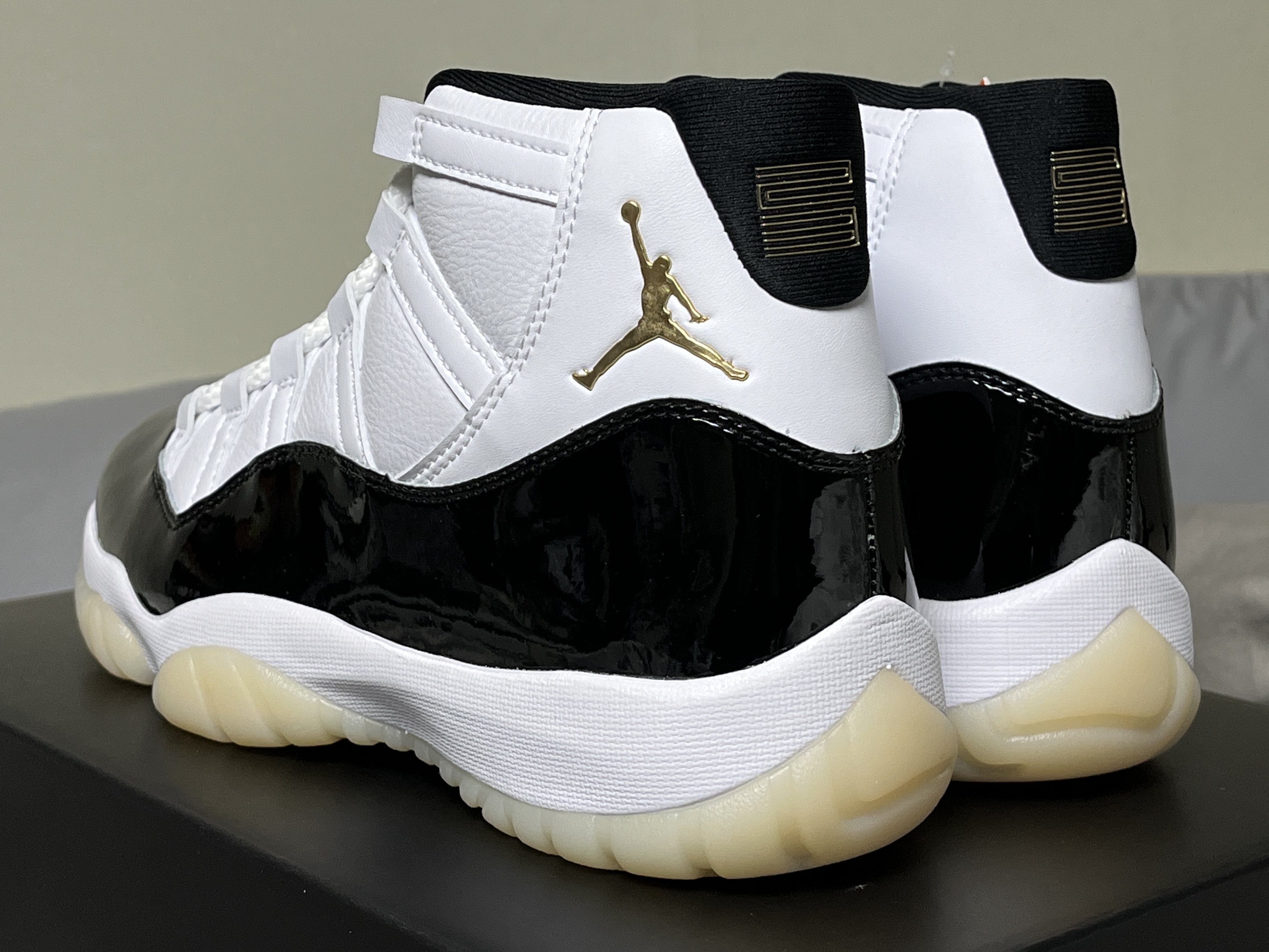 Jordan 11 Retro Gratitude 착용 스타일 - 3