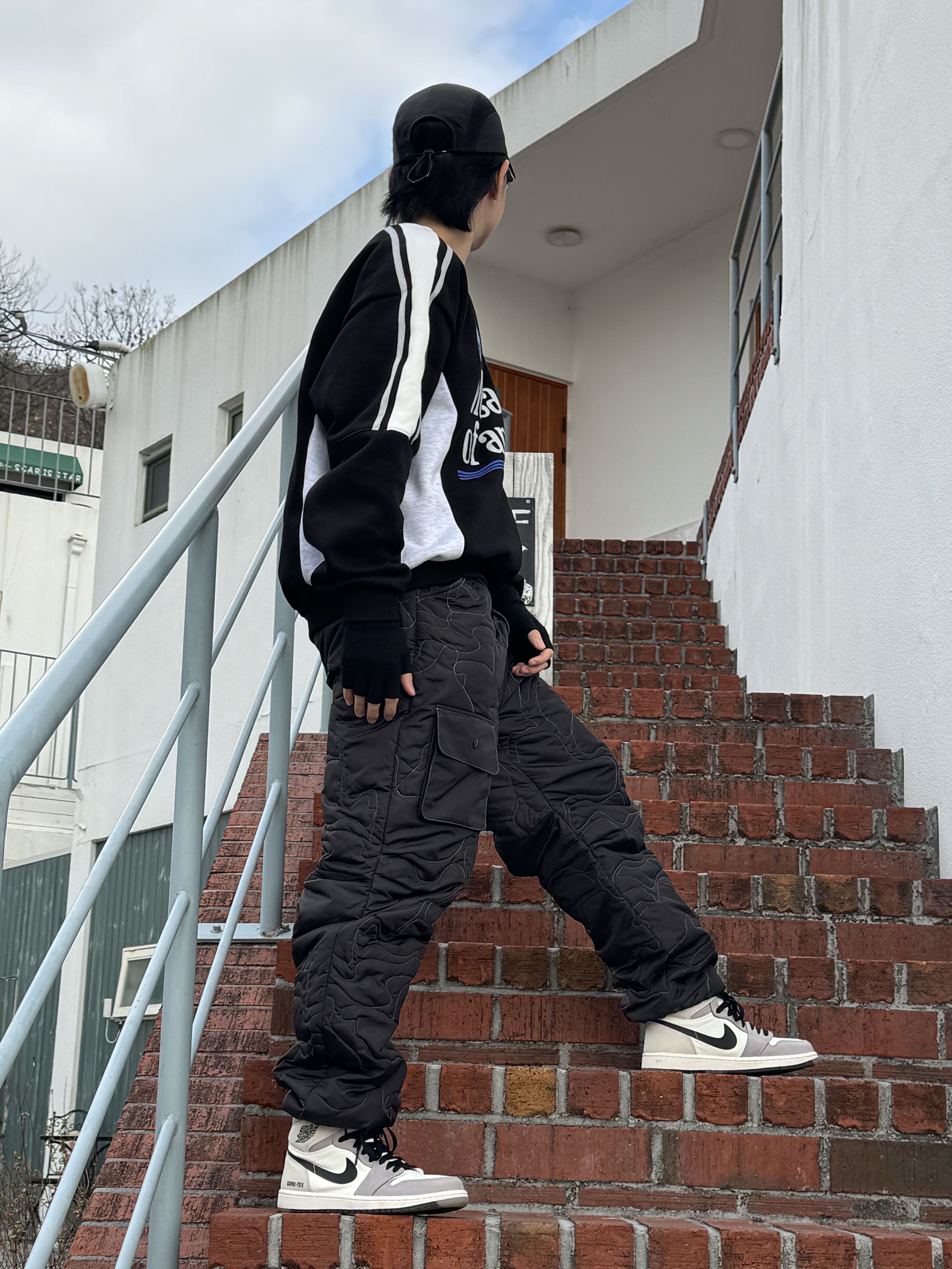 Jordan 1 Element Gore-Tex Sail 착용 스타일 - 1