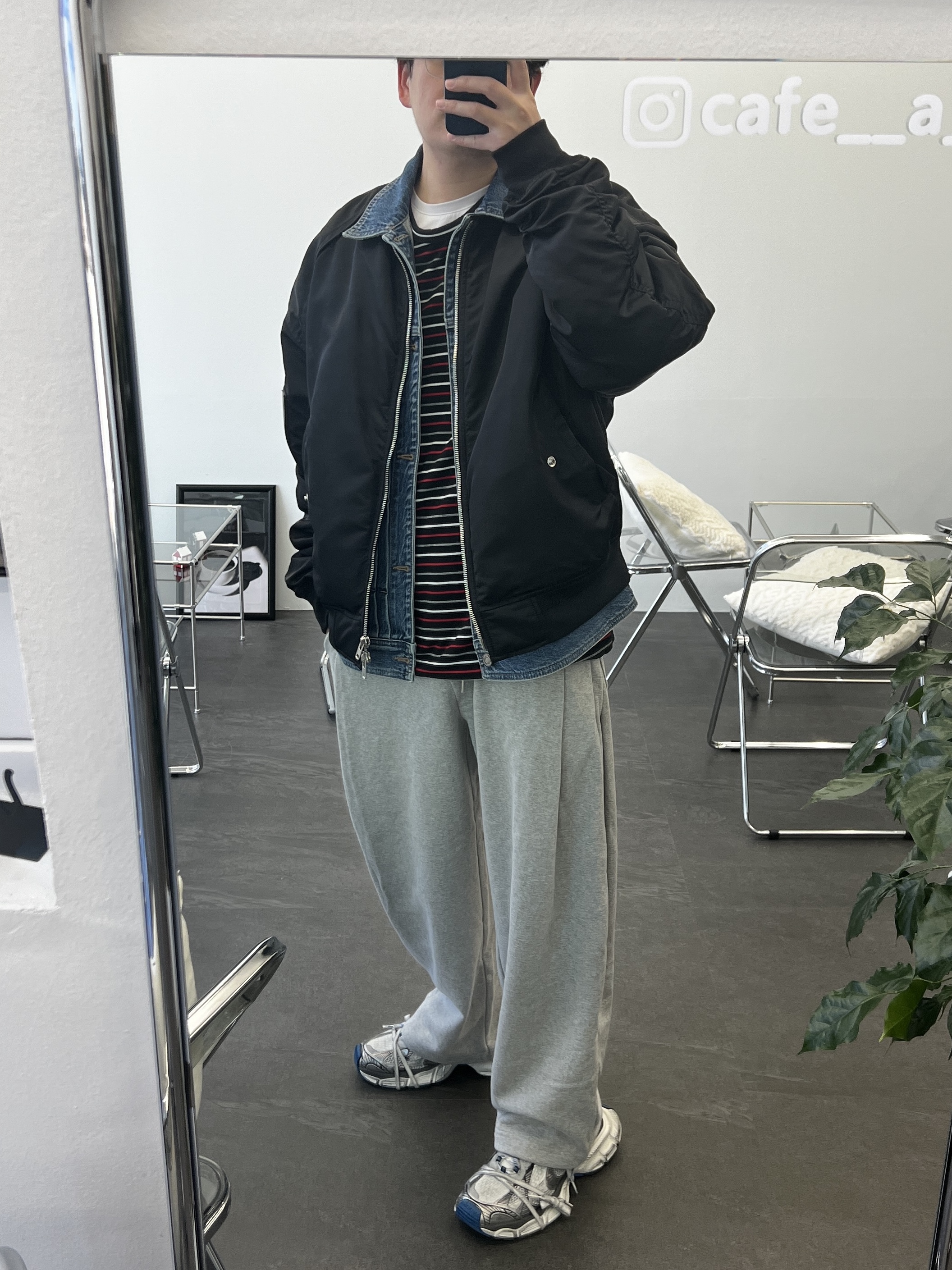 Balenciaga 3XL Sneakers Grey White Blue 착용 스타일