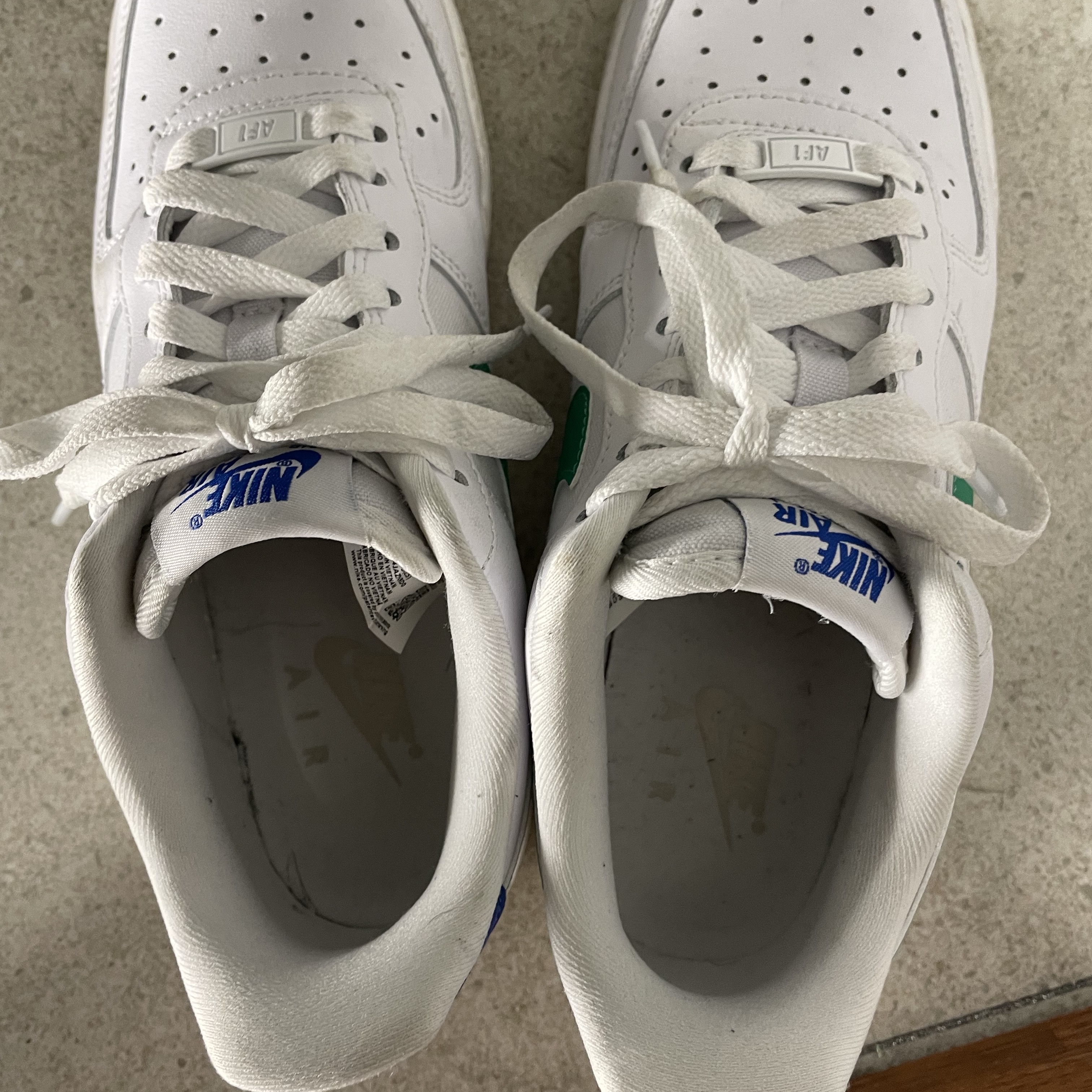 (W) Nike Air Force 1 '07 White Stadium Green 착용 스타일 - 4