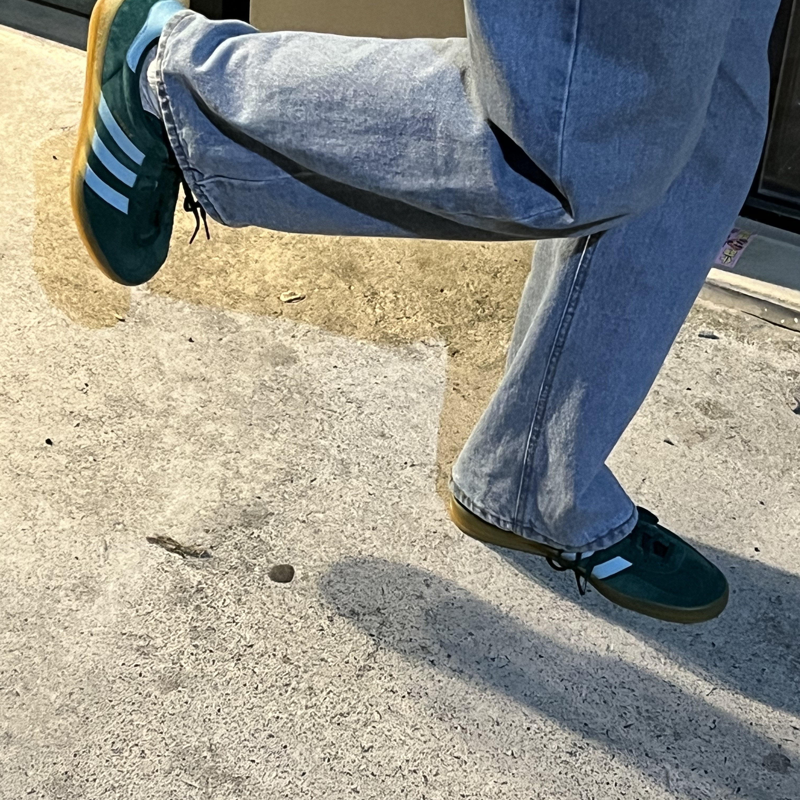 Adidas Gazelle Indoor Collegiate Green Hazy Sky 착용 스타일 - 2