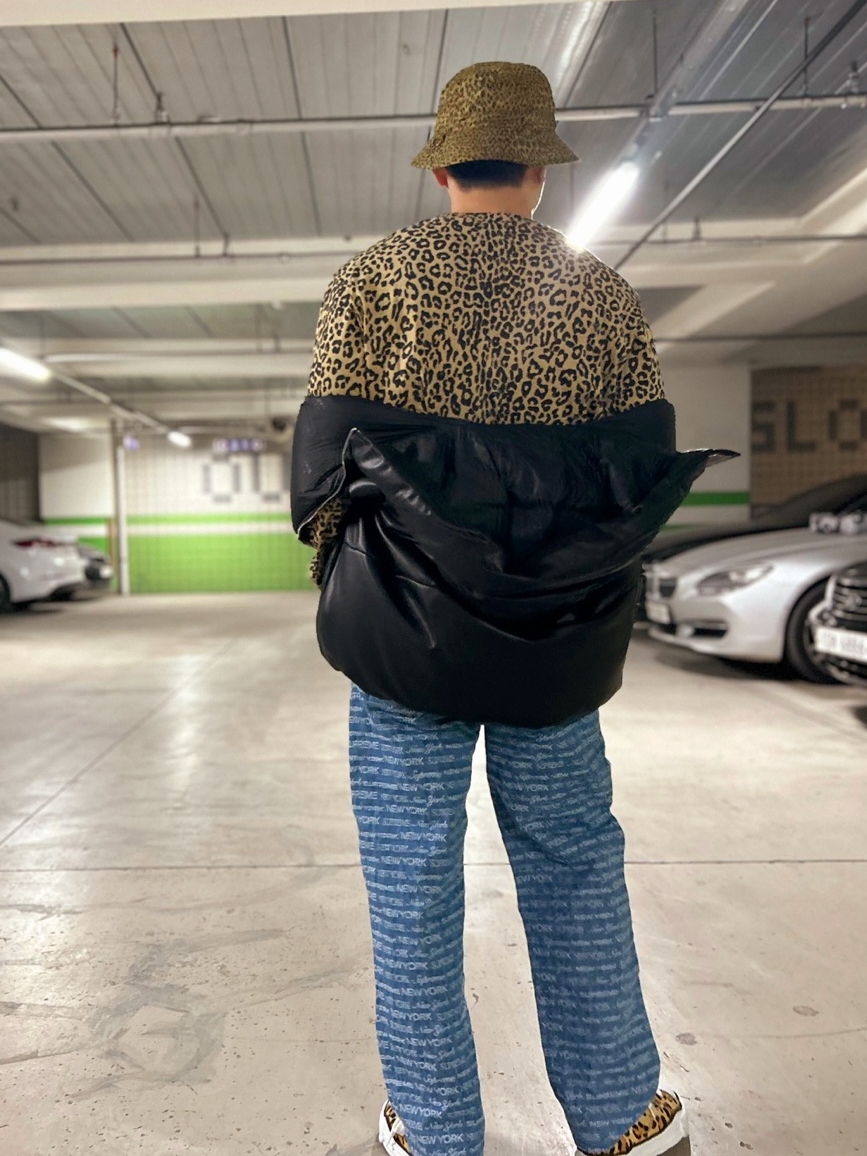 Supreme Small Box L/S T-Shirt Leopard - 23FW, Supreme x Barbour Waxed Cotton Crusher Leopard - 20SS 착용 스타일 - 3