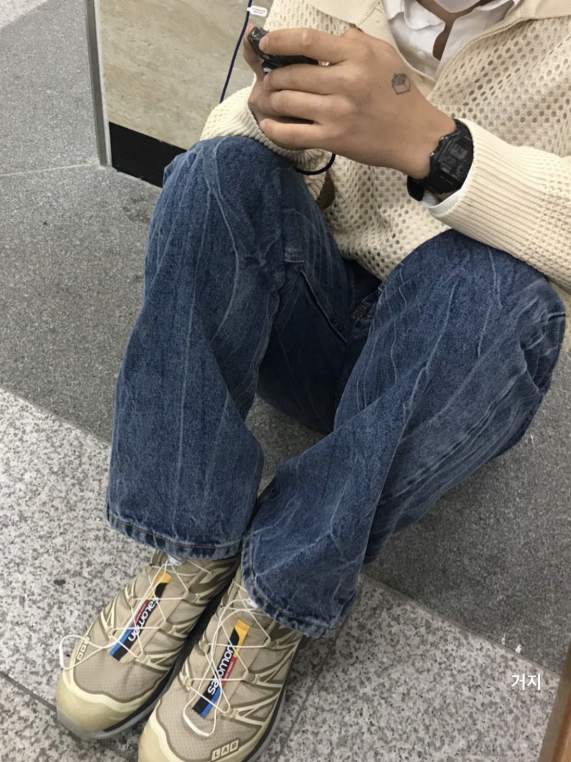 Salomon XT-6 Clear Safari Vanila Ice 착용 스타일