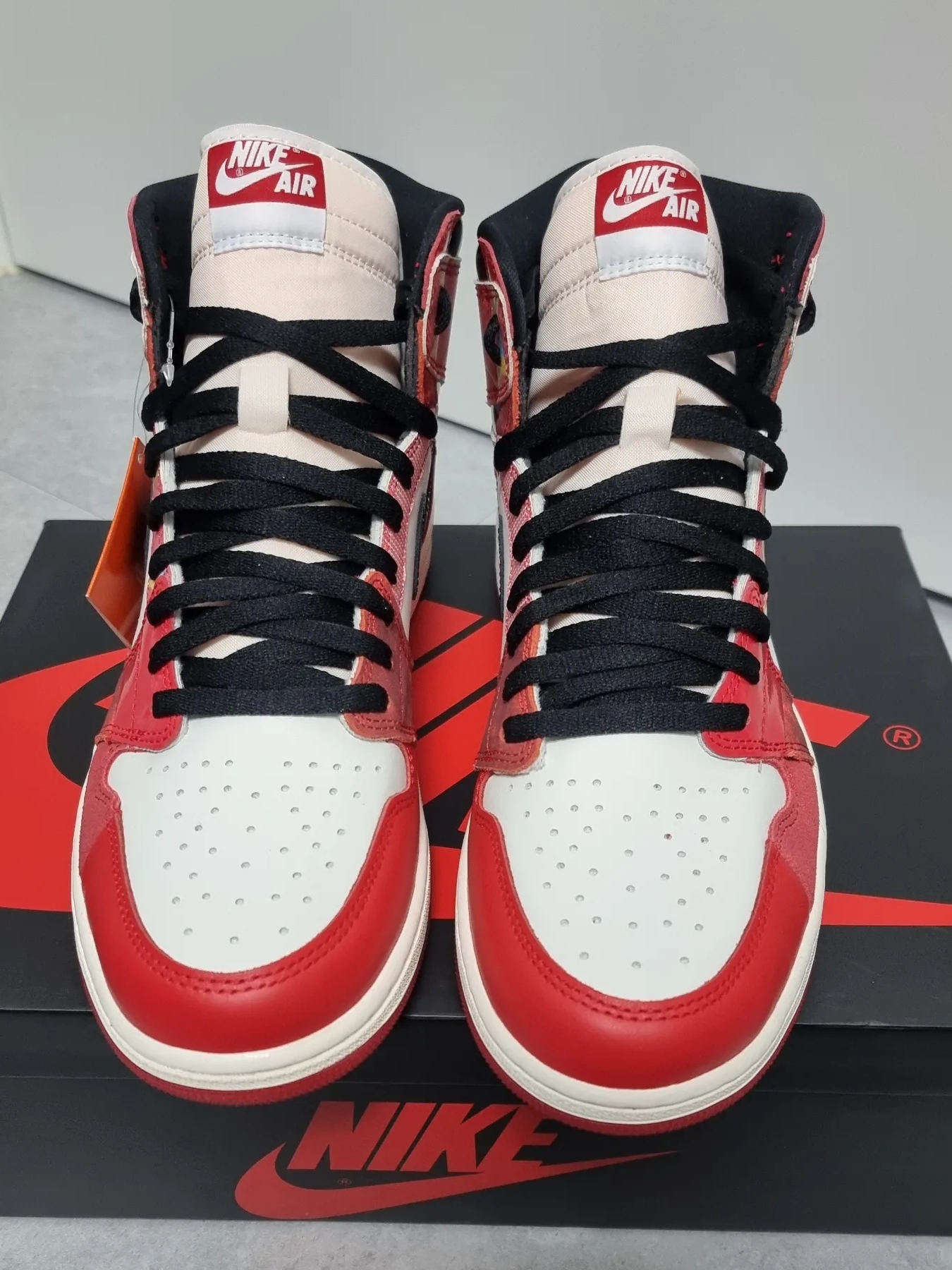 Jordan 1 Retro High Spider-Man Next Chapter 착용 스타일 - 4