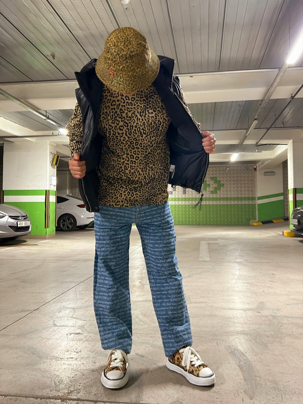 Supreme Small Box L/S T-Shirt Leopard - 23FW, Supreme x Barbour Waxed Cotton Crusher Leopard - 20SS 착용 스타일 - 1