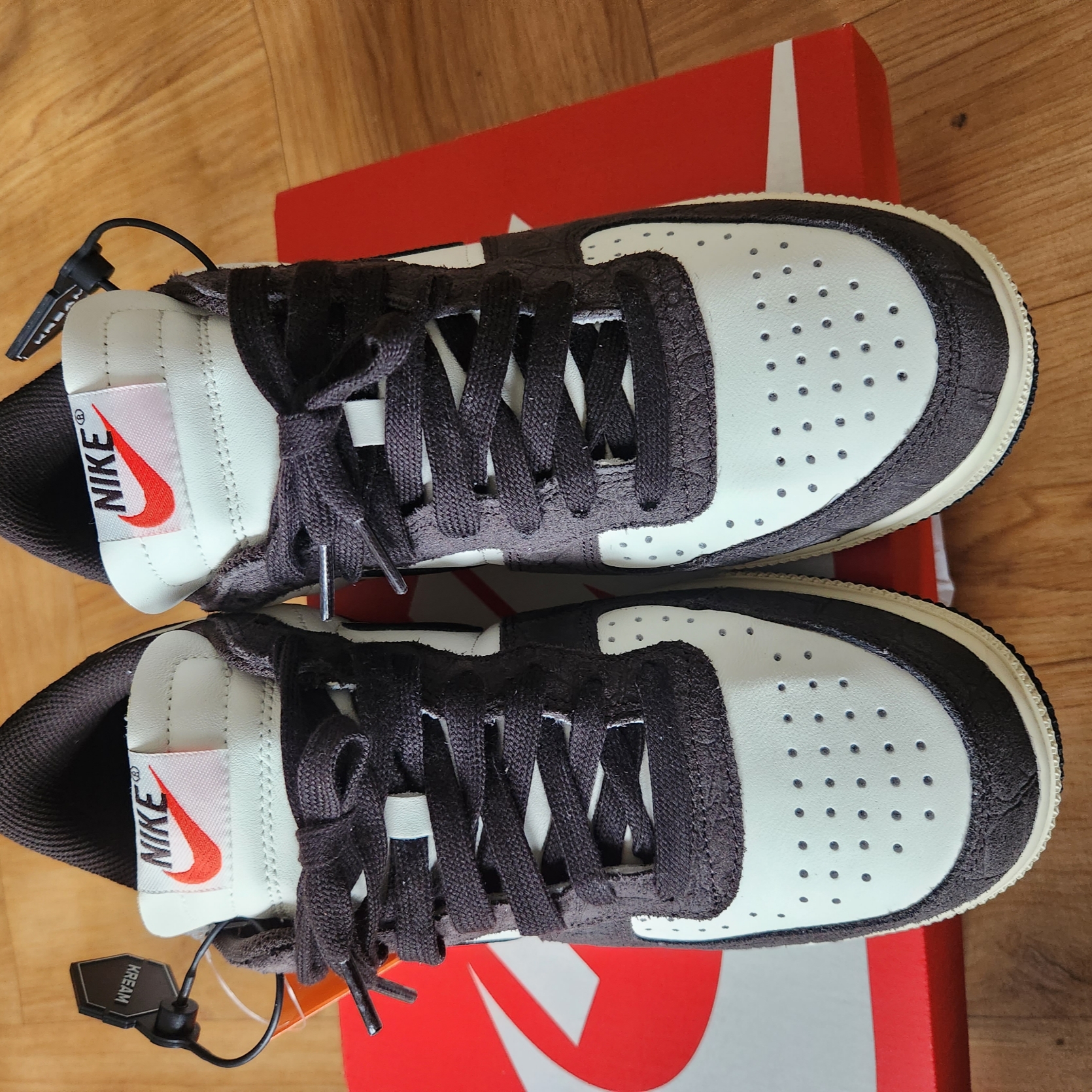 Nike Terminator Low Velvet Brown 착용 스타일 - 2