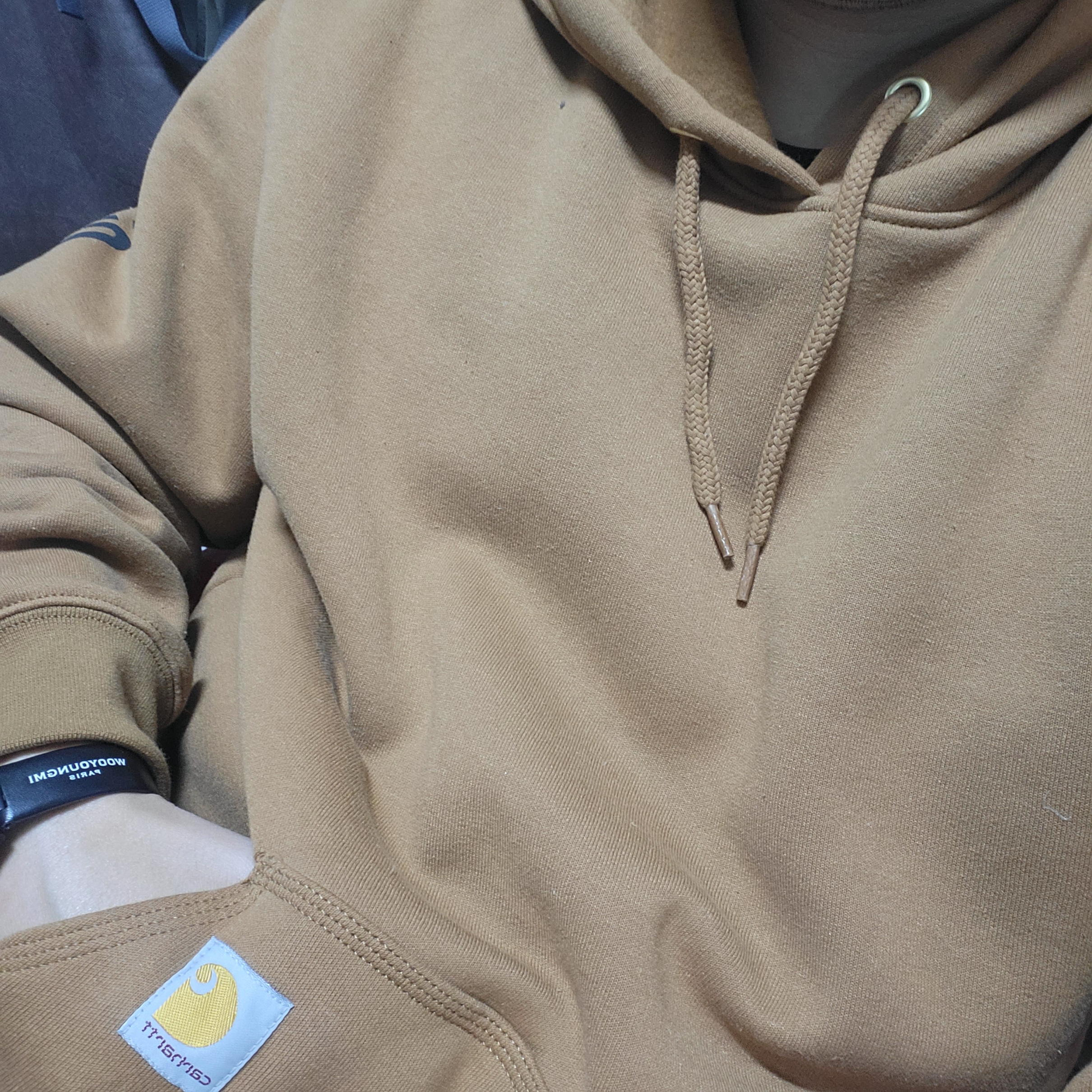 Carhartt Loose Fit Midweight Regular Logo Sleeve Graphic Hoodie Carhartt Brown, Samsung Galaxy Watch4 40mm Wooyoungmi Edition (Korean Ver.) 착용 스타일
