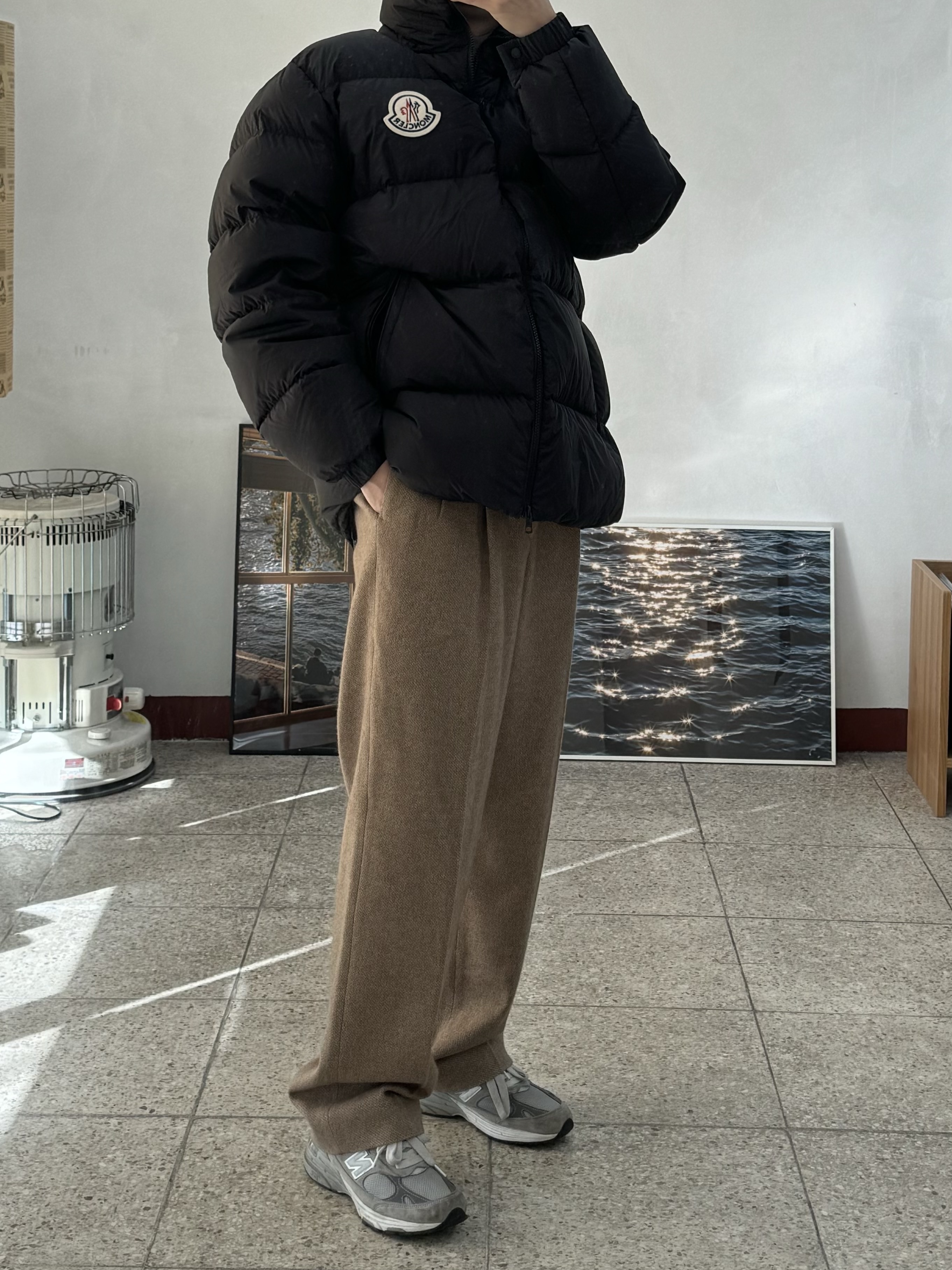 Moncler Citala Short Down Jacket Black - 23FW 착용 스타일 - 3