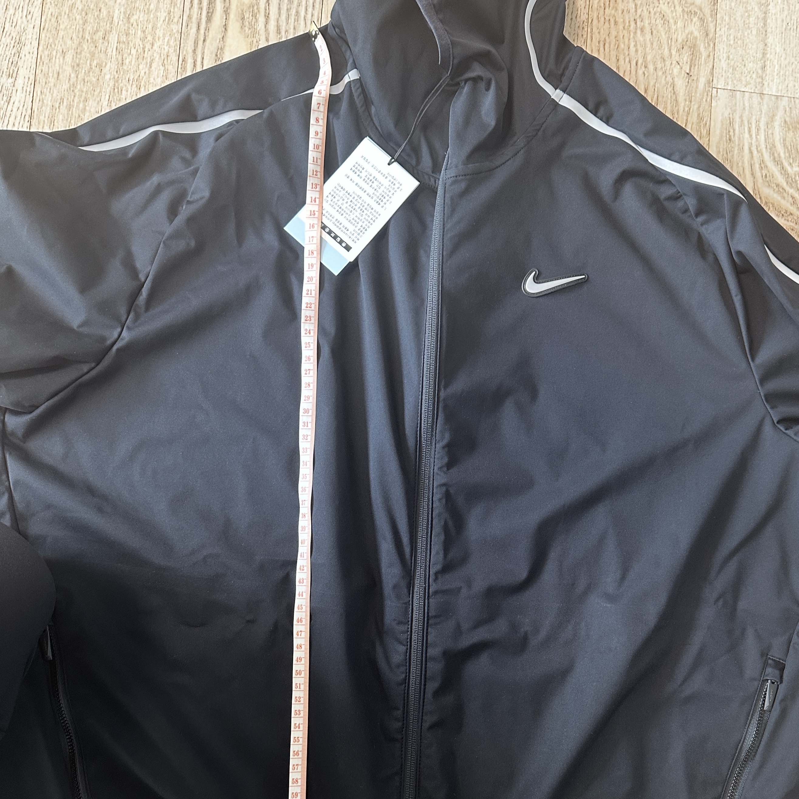 Nike x Drake Nocta Basketball Warmup Jacket Black (DV3661-010) 착용 스타일 - 3