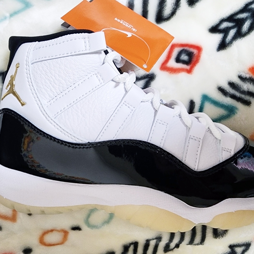 Jordan 11 Retro Gratitude 착용 스타일 - 3