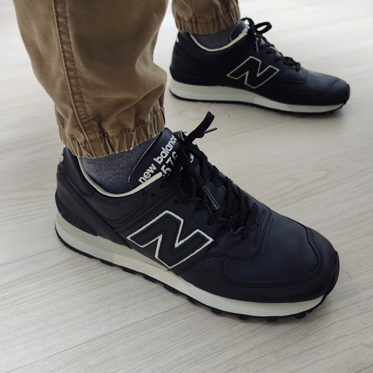 New Balance 576 Made in UK Black 착용 스타일
