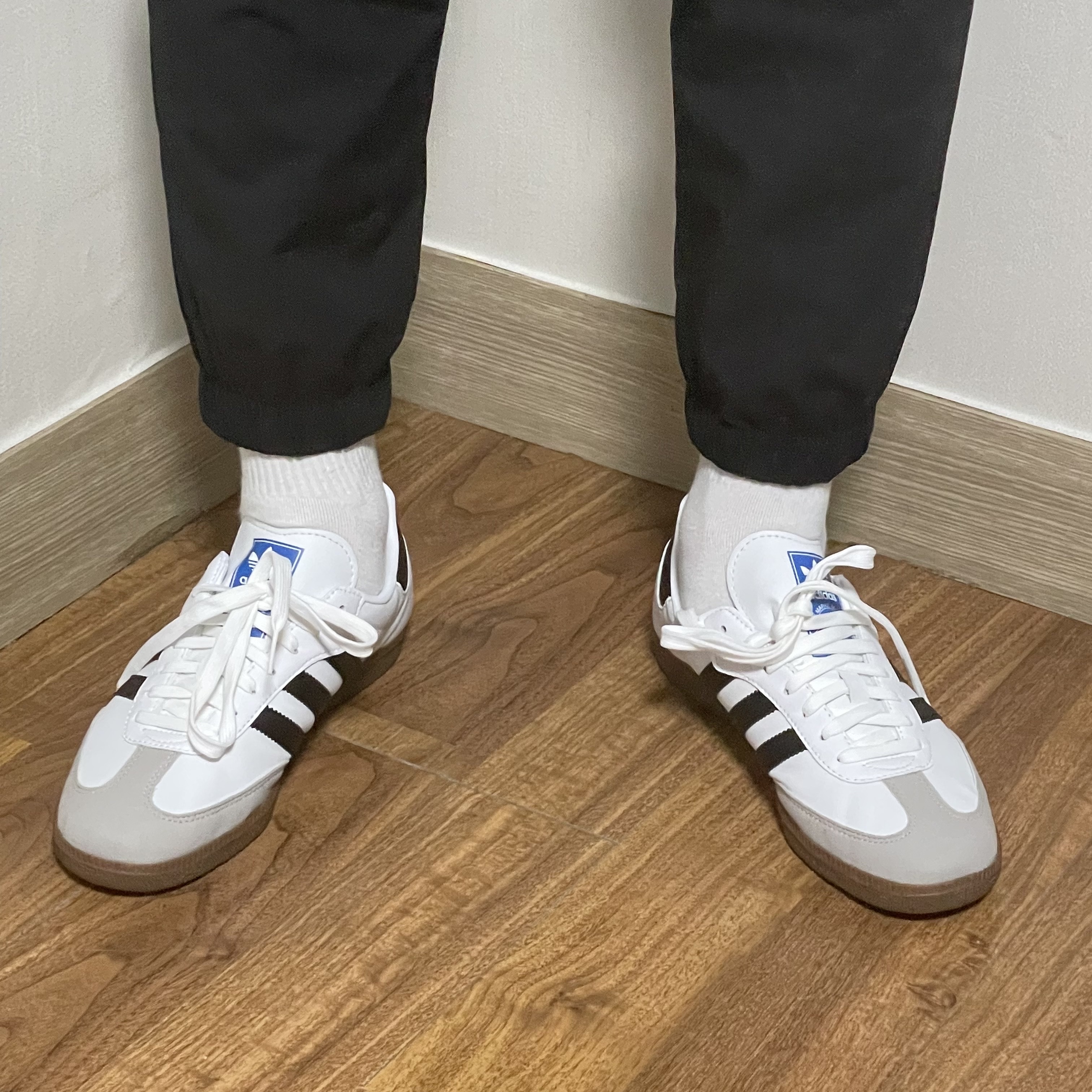 Adidas Samba Vegan White Black 착용 스타일 - 3