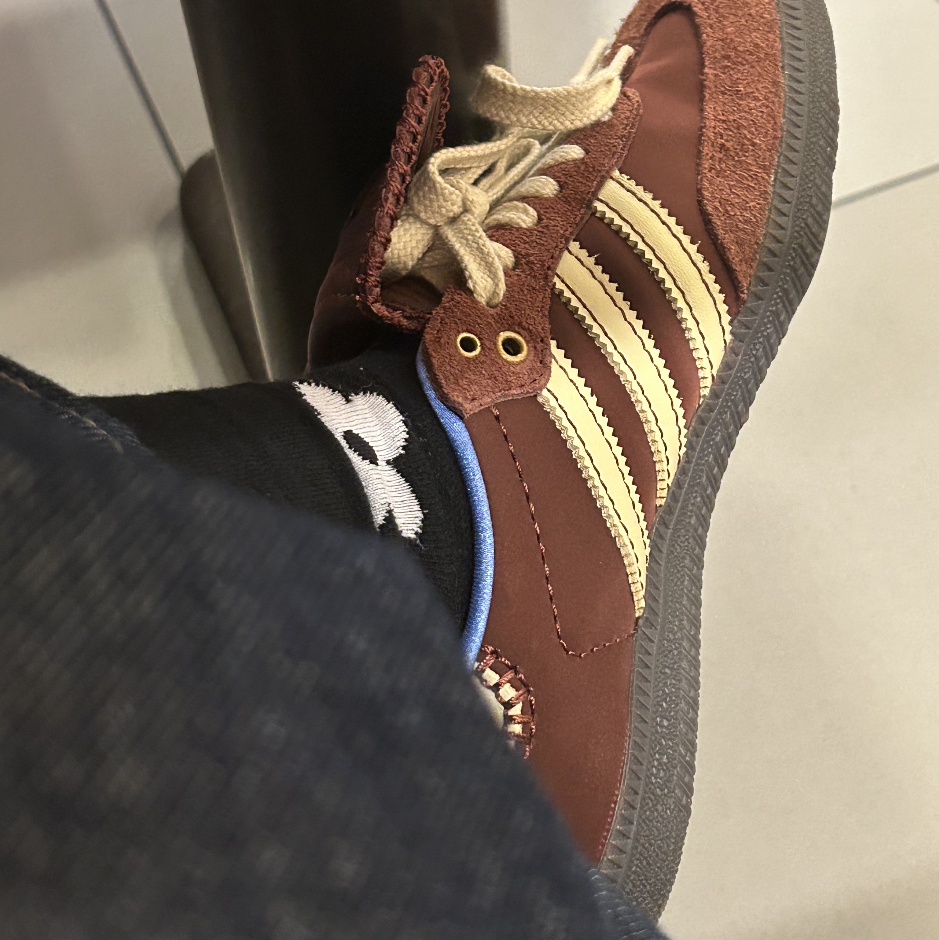 Adidas x Wales Bonner Nylon Samba Fox Brown Sandy Beige 착용 스타일 - 4