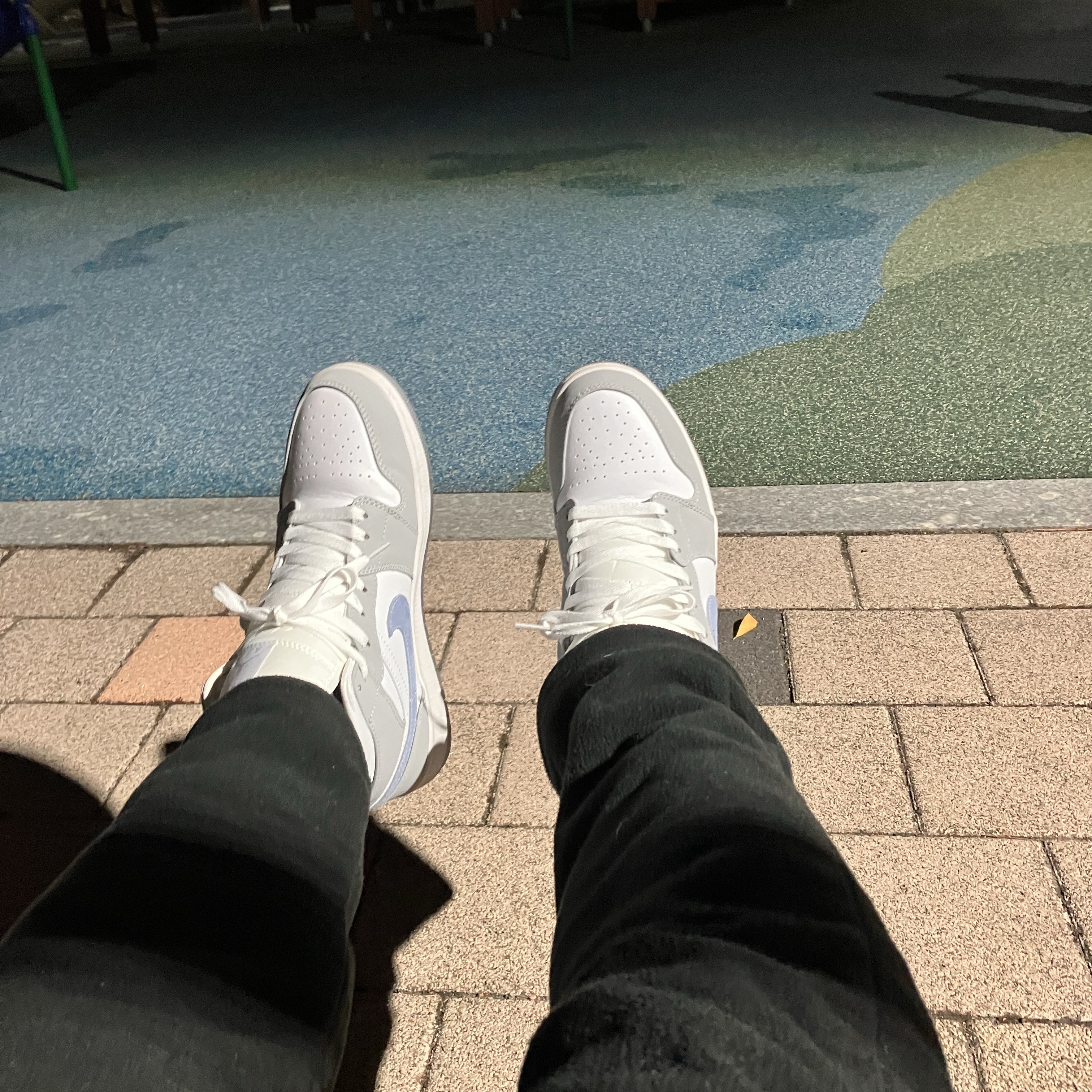 (W) Jordan 1 Mid Wolf Grey 착용 스타일