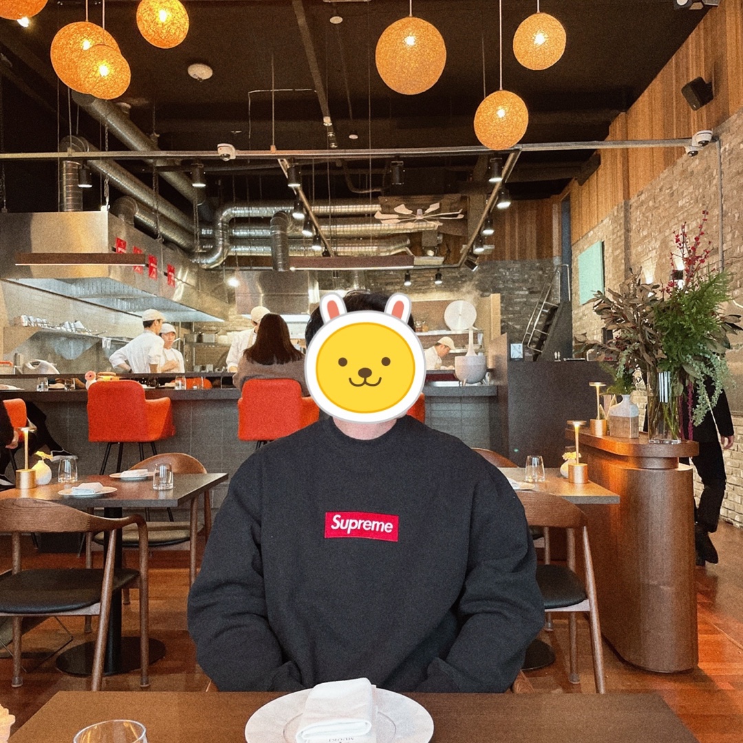 Supreme Box Logo Crewneck Black - 22FW 착용 스타일