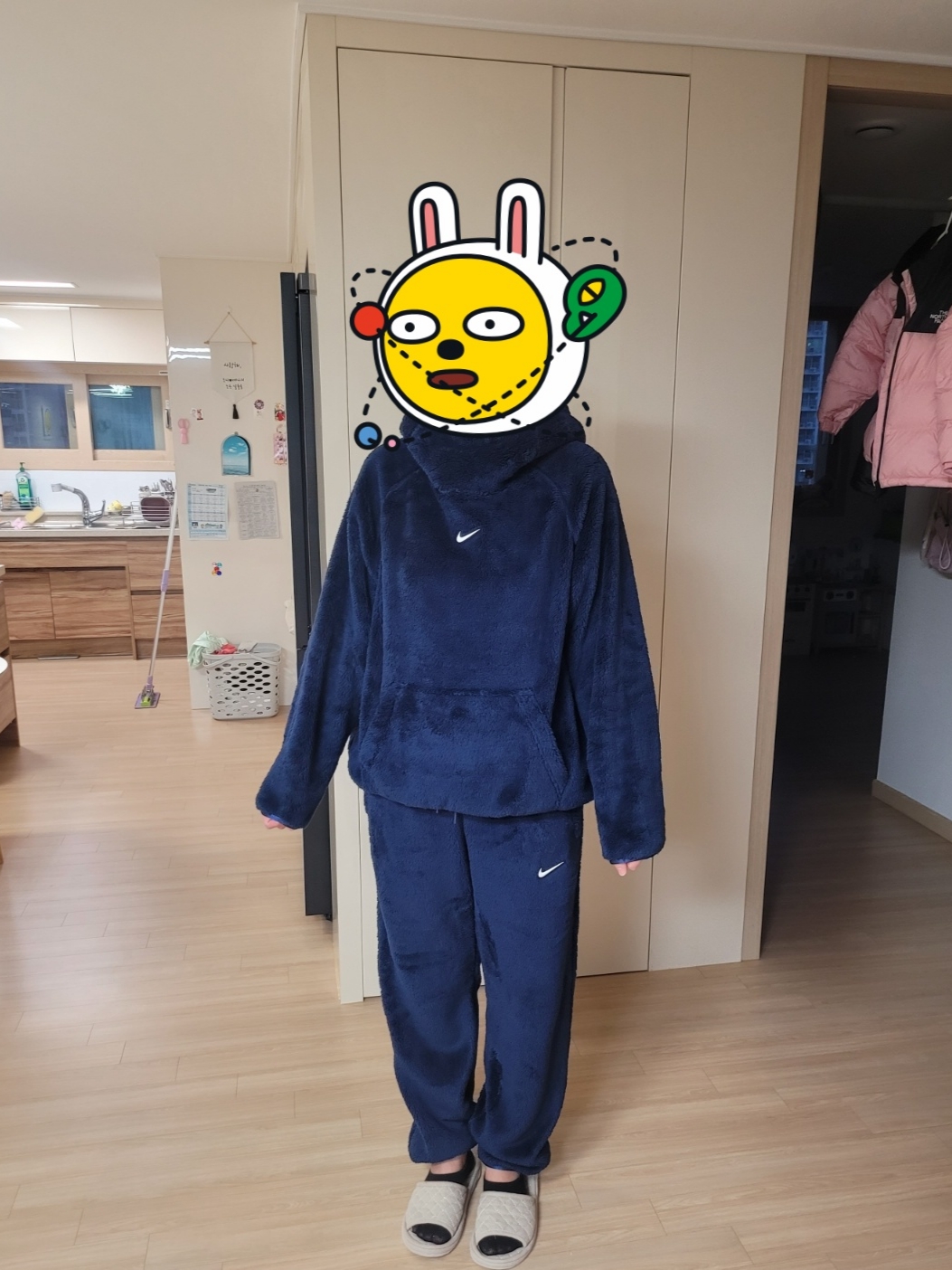 (W) Nike x Drake Nocta 8K Peaks Fleece Hoodie Midnight Navy (DV3645-410), (W) Nike x Drake Nocta 8K Peaks Fleece Pants Midnight Navy (DV3643-410) 착용 스타일 - 1
